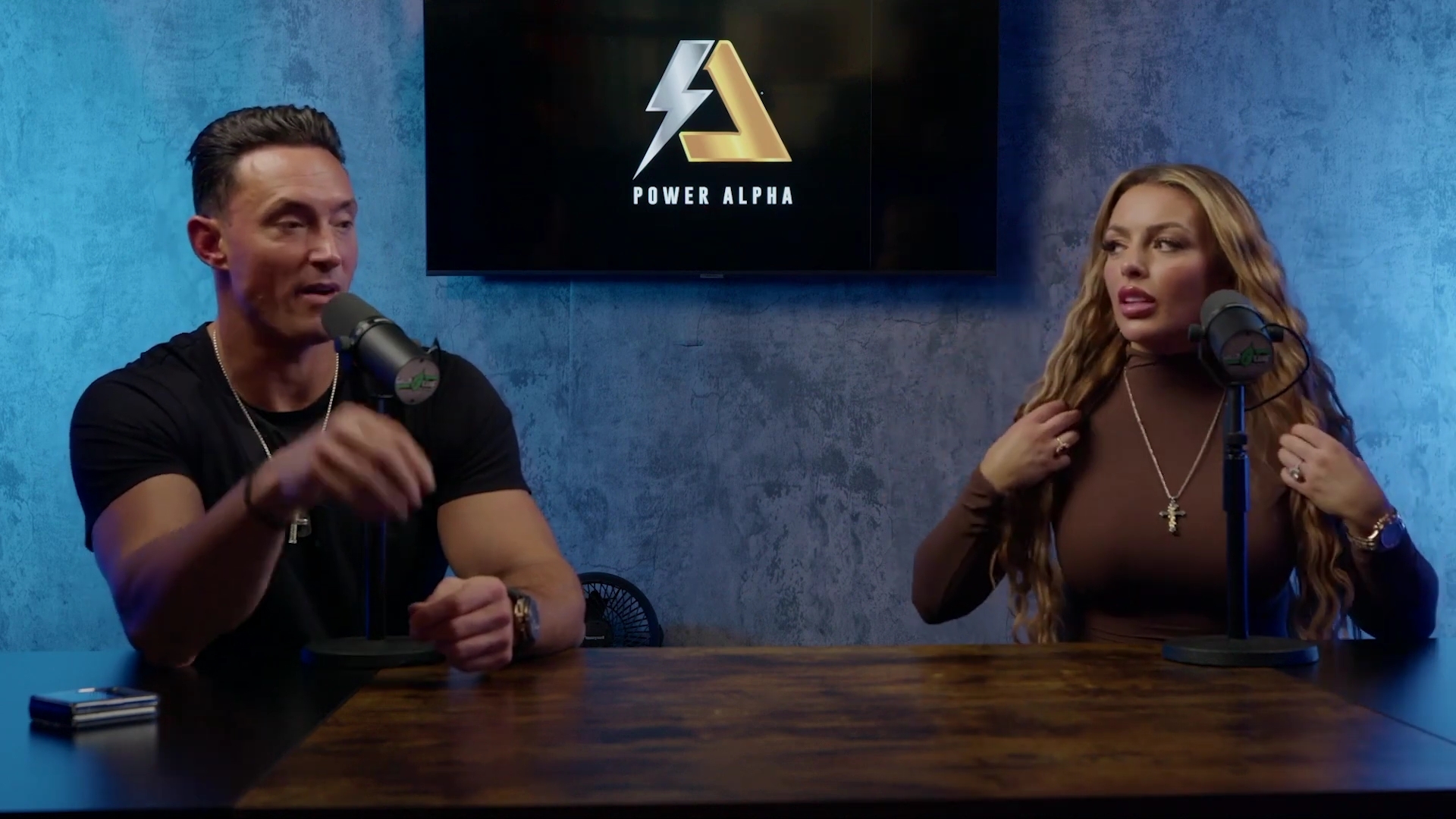 x2mate_com-Ep_9_-_Power_Alphas_Podcast___28Mandy_Saccomanno___Sabby_Piscitelli29-281080p29_mp41726.jpg