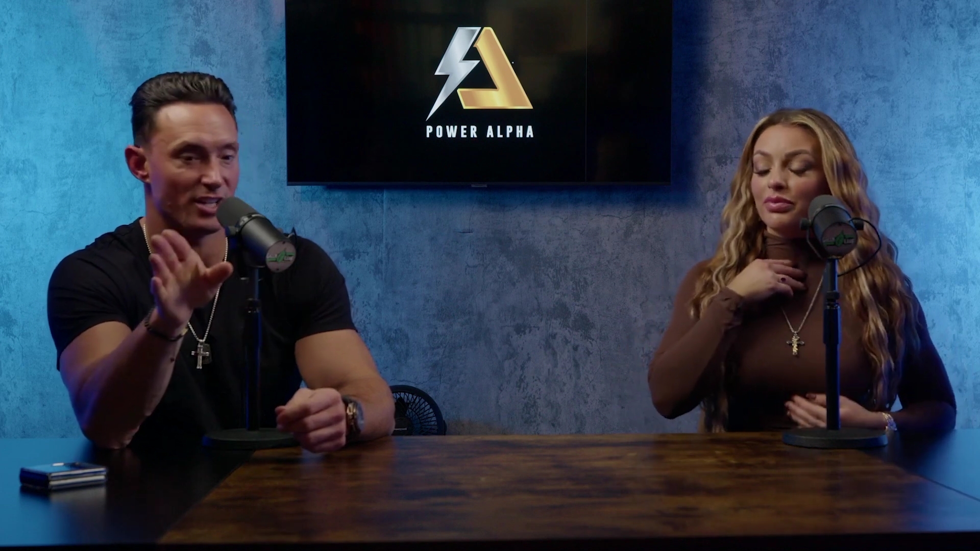 x2mate_com-Ep_9_-_Power_Alphas_Podcast___28Mandy_Saccomanno___Sabby_Piscitelli29-281080p29_mp41727.jpg