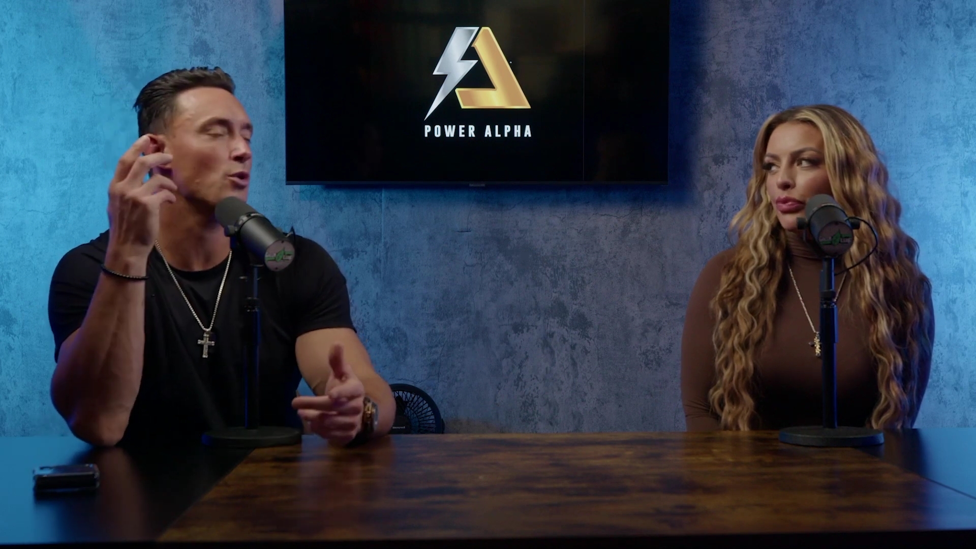 x2mate_com-Ep_9_-_Power_Alphas_Podcast___28Mandy_Saccomanno___Sabby_Piscitelli29-281080p29_mp41739.jpg