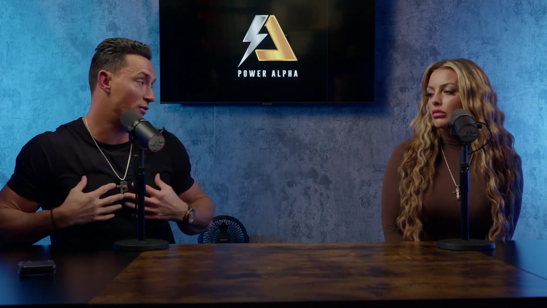 x2mate_com-Ep_9_-_Power_Alphas_Podcast___28Mandy_Saccomanno___Sabby_Piscitelli29-281080p29_mp41744.jpg