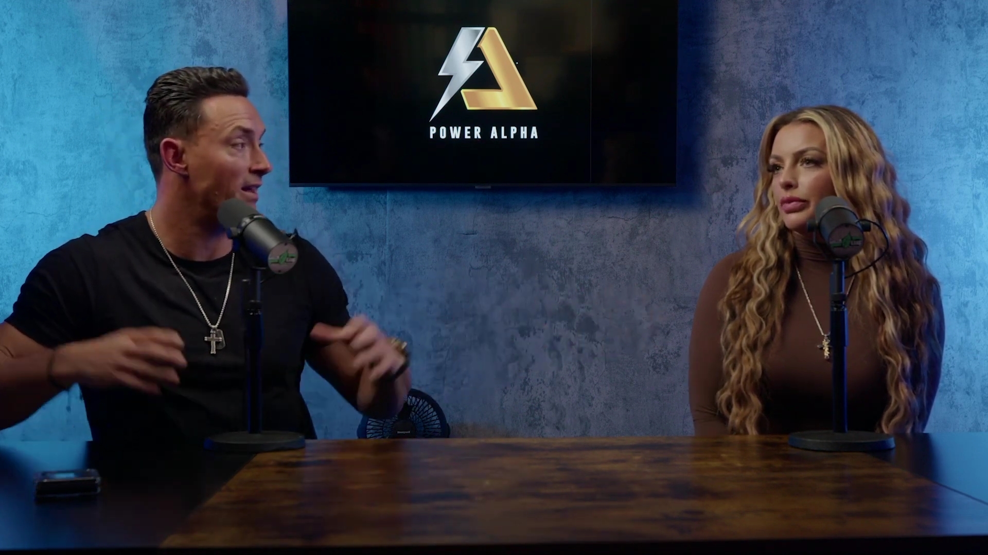 x2mate_com-Ep_9_-_Power_Alphas_Podcast___28Mandy_Saccomanno___Sabby_Piscitelli29-281080p29_mp41745.jpg