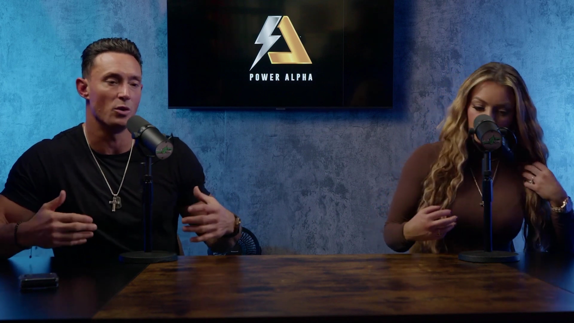 x2mate_com-Ep_9_-_Power_Alphas_Podcast___28Mandy_Saccomanno___Sabby_Piscitelli29-281080p29_mp41753.jpg
