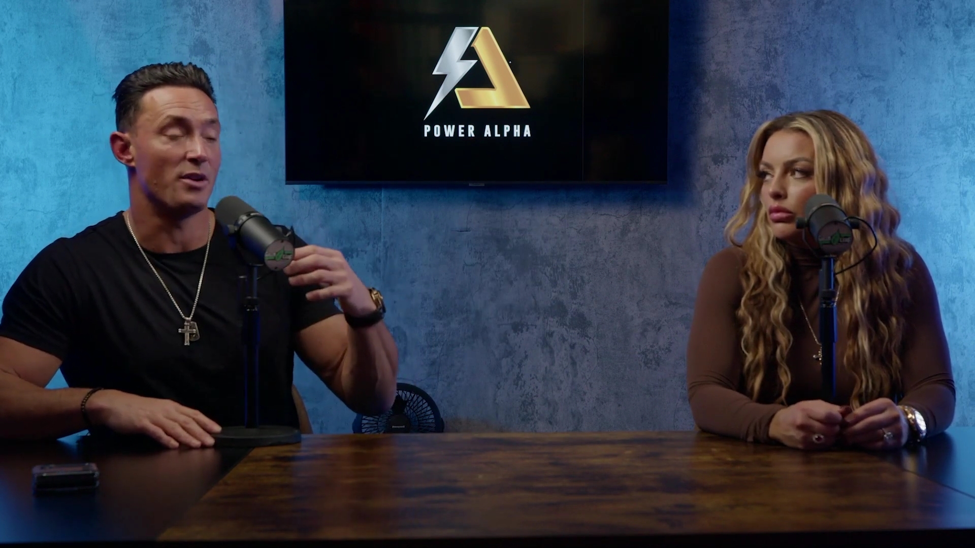 x2mate_com-Ep_9_-_Power_Alphas_Podcast___28Mandy_Saccomanno___Sabby_Piscitelli29-281080p29_mp41761.jpg