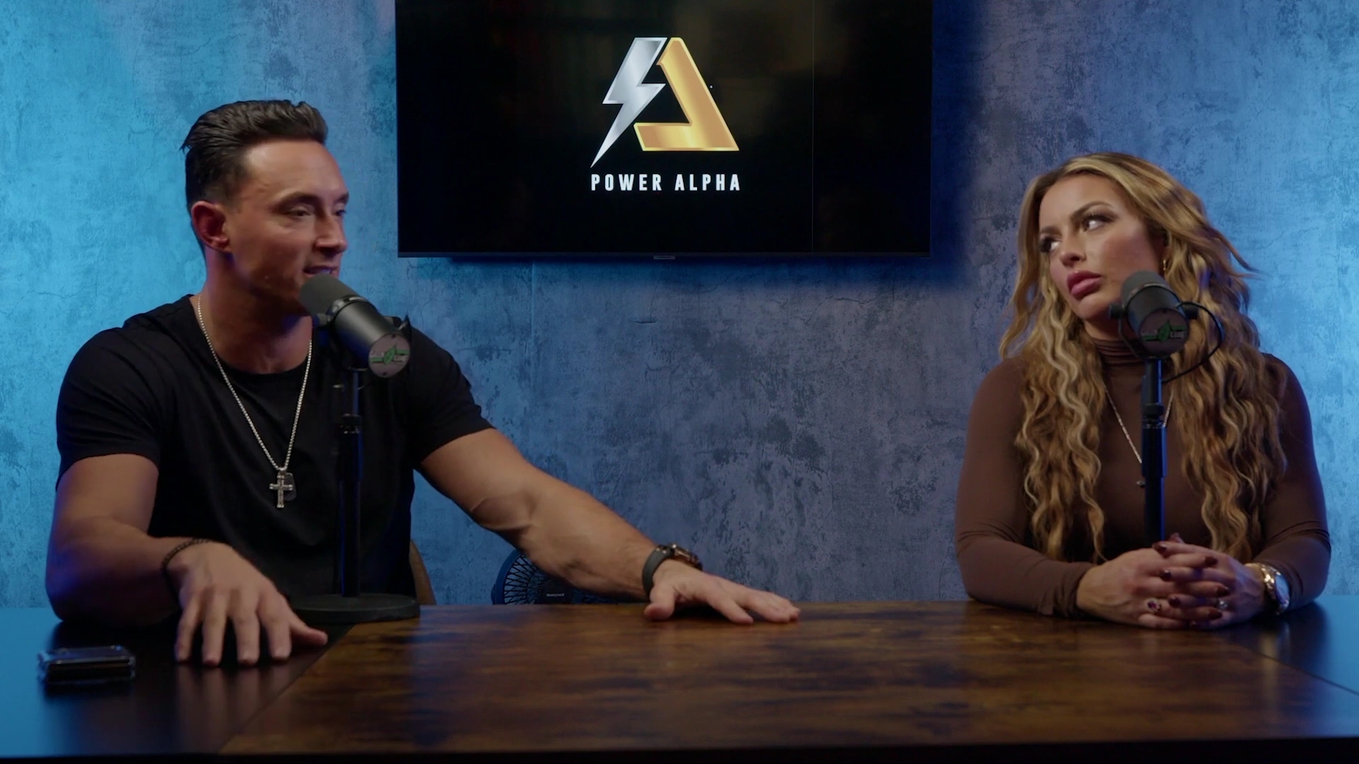 x2mate_com-Ep_9_-_Power_Alphas_Podcast___28Mandy_Saccomanno___Sabby_Piscitelli29-281080p29_mp41771.jpg