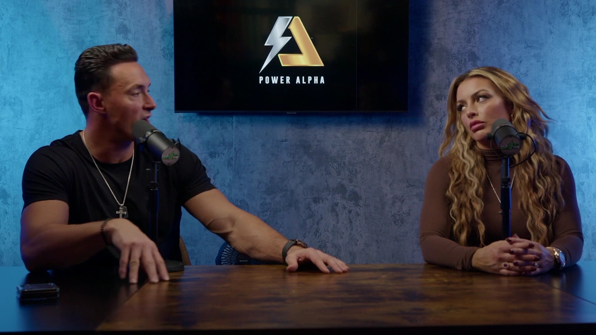x2mate_com-Ep_9_-_Power_Alphas_Podcast___28Mandy_Saccomanno___Sabby_Piscitelli29-281080p29_mp41776.jpg