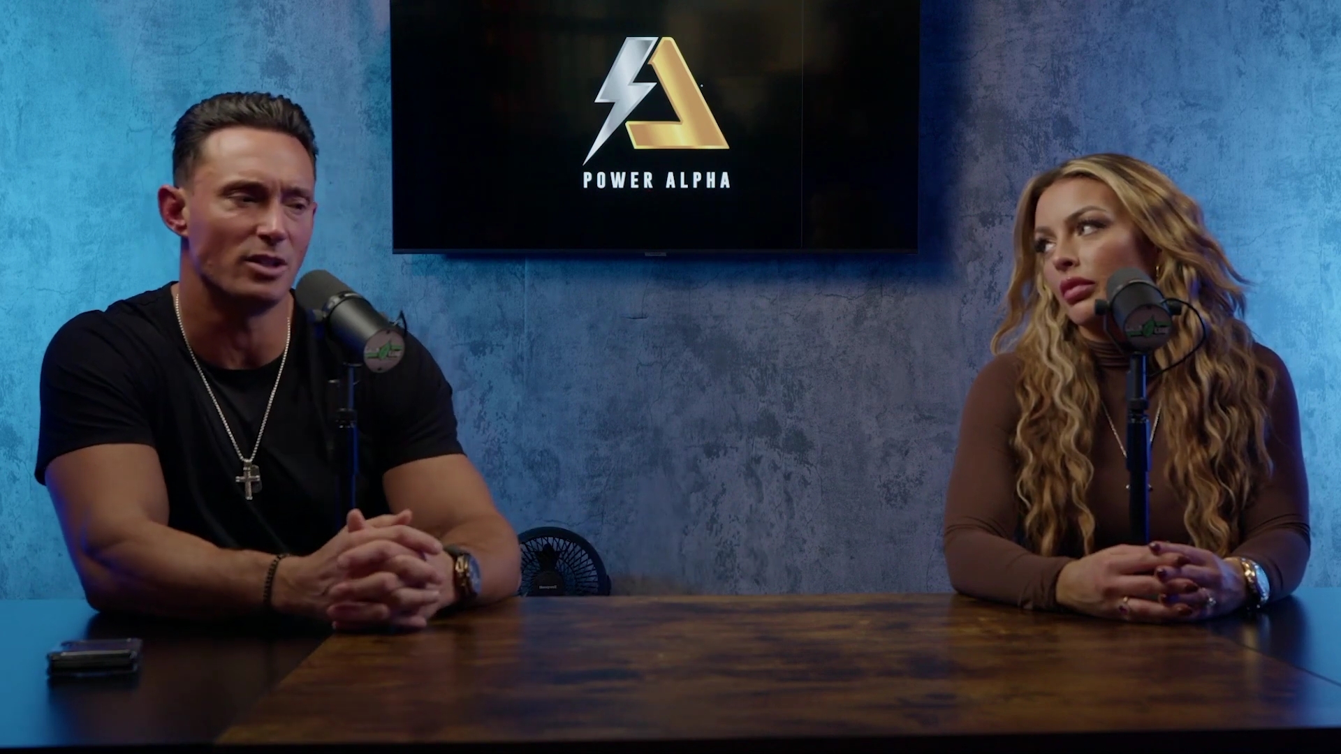 x2mate_com-Ep_9_-_Power_Alphas_Podcast___28Mandy_Saccomanno___Sabby_Piscitelli29-281080p29_mp41784.jpg