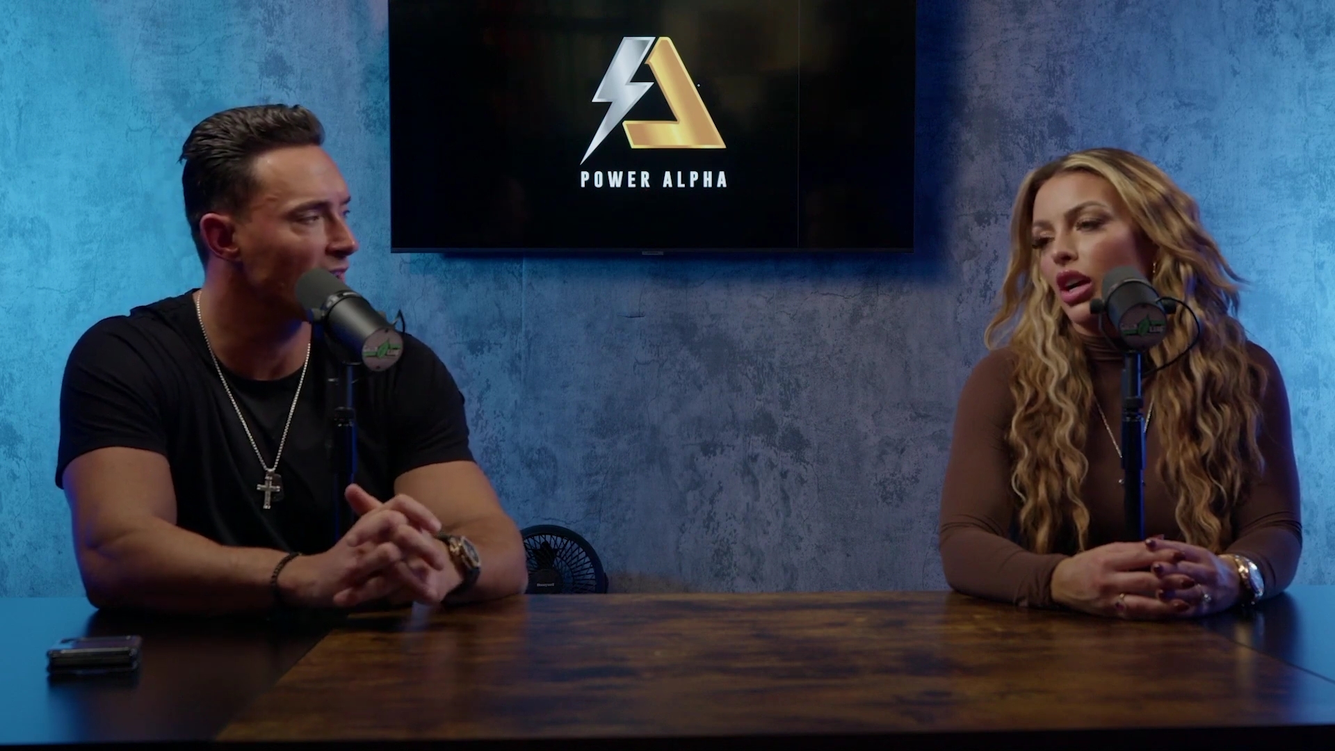 x2mate_com-Ep_9_-_Power_Alphas_Podcast___28Mandy_Saccomanno___Sabby_Piscitelli29-281080p29_mp41788.jpg
