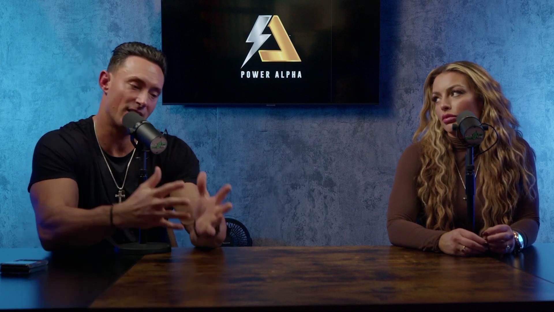 x2mate_com-Ep_9_-_Power_Alphas_Podcast___28Mandy_Saccomanno___Sabby_Piscitelli29-281080p29_mp41846.jpg
