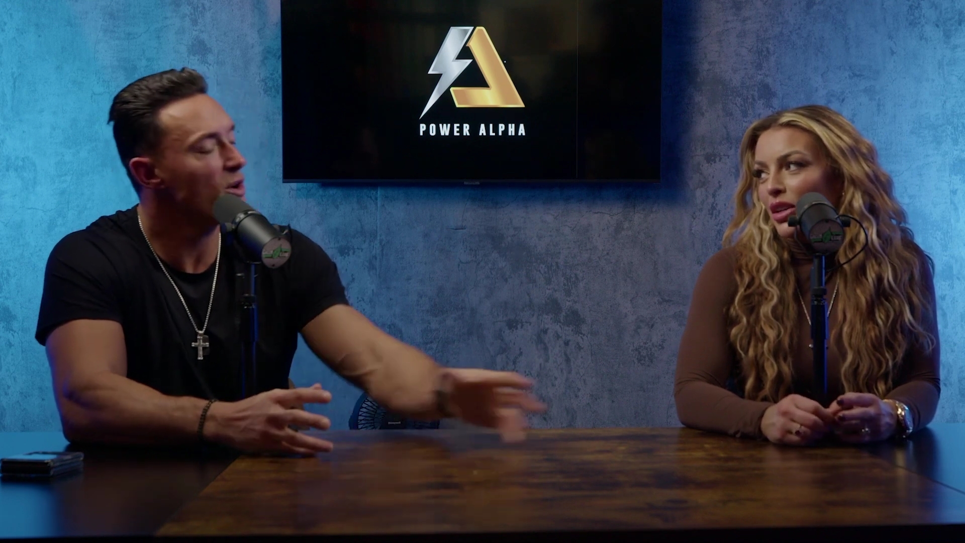 x2mate_com-Ep_9_-_Power_Alphas_Podcast___28Mandy_Saccomanno___Sabby_Piscitelli29-281080p29_mp41869.jpg