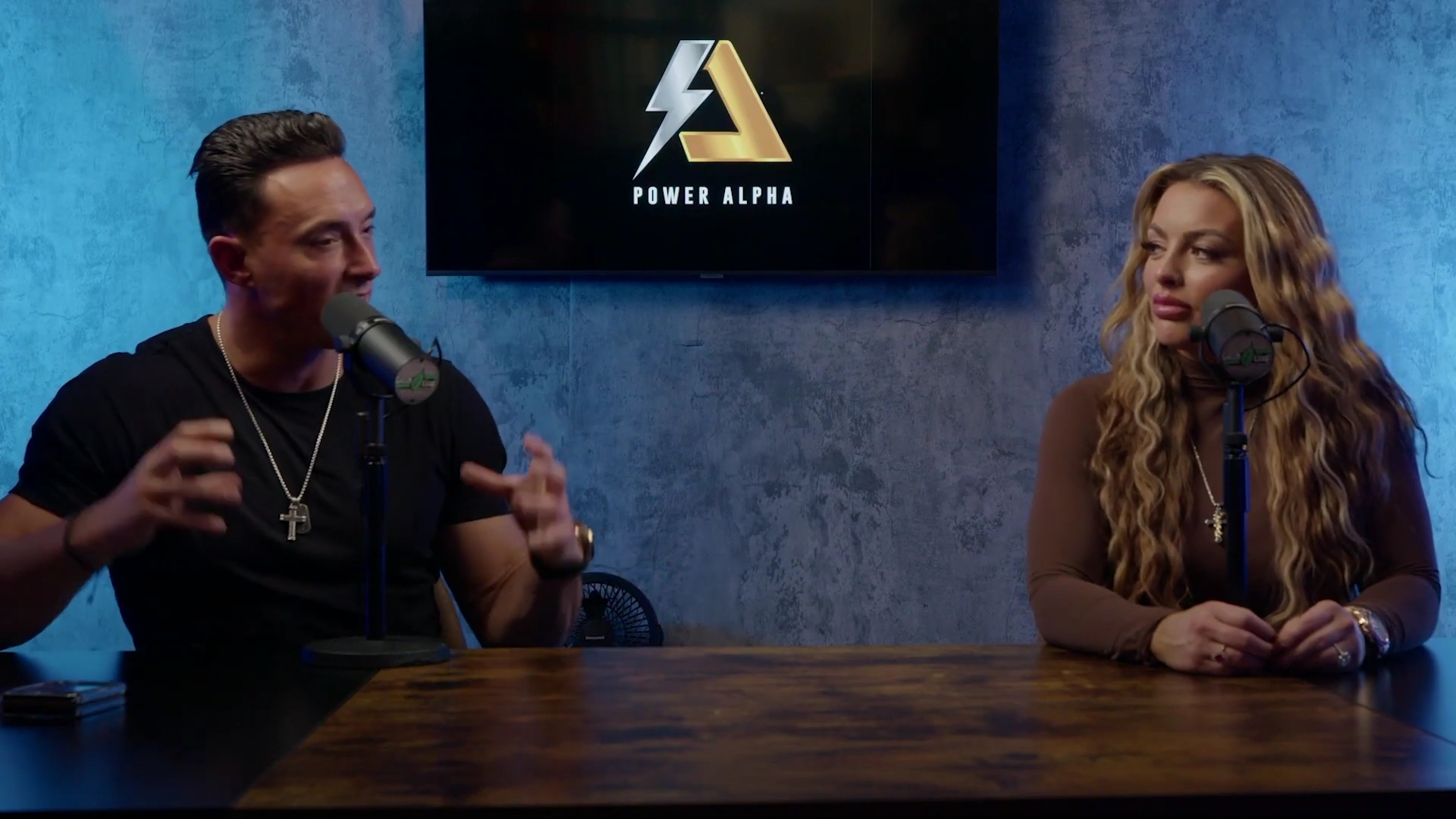 x2mate_com-Ep_9_-_Power_Alphas_Podcast___28Mandy_Saccomanno___Sabby_Piscitelli29-281080p29_mp41897.jpg