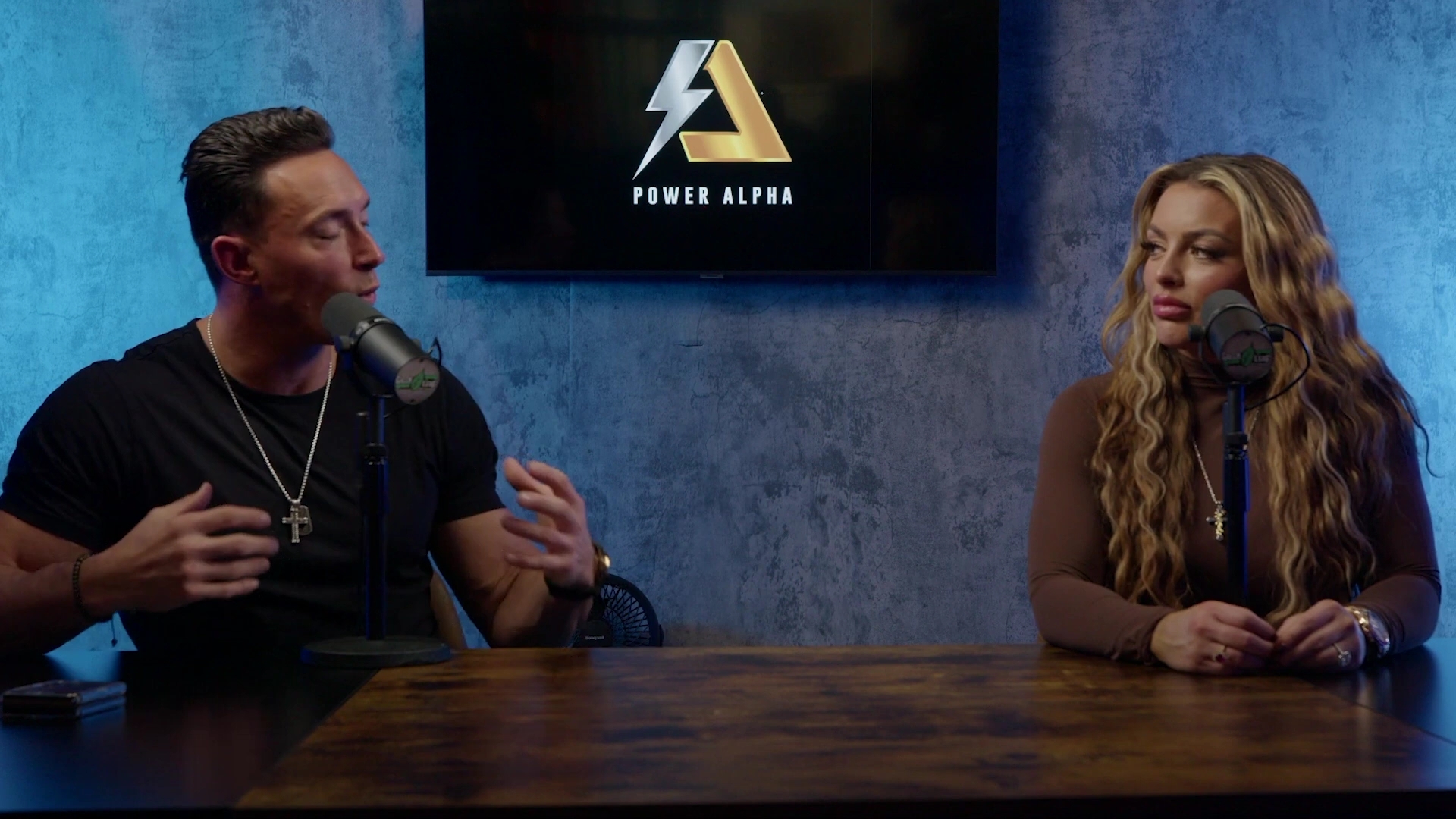 x2mate_com-Ep_9_-_Power_Alphas_Podcast___28Mandy_Saccomanno___Sabby_Piscitelli29-281080p29_mp41899.jpg