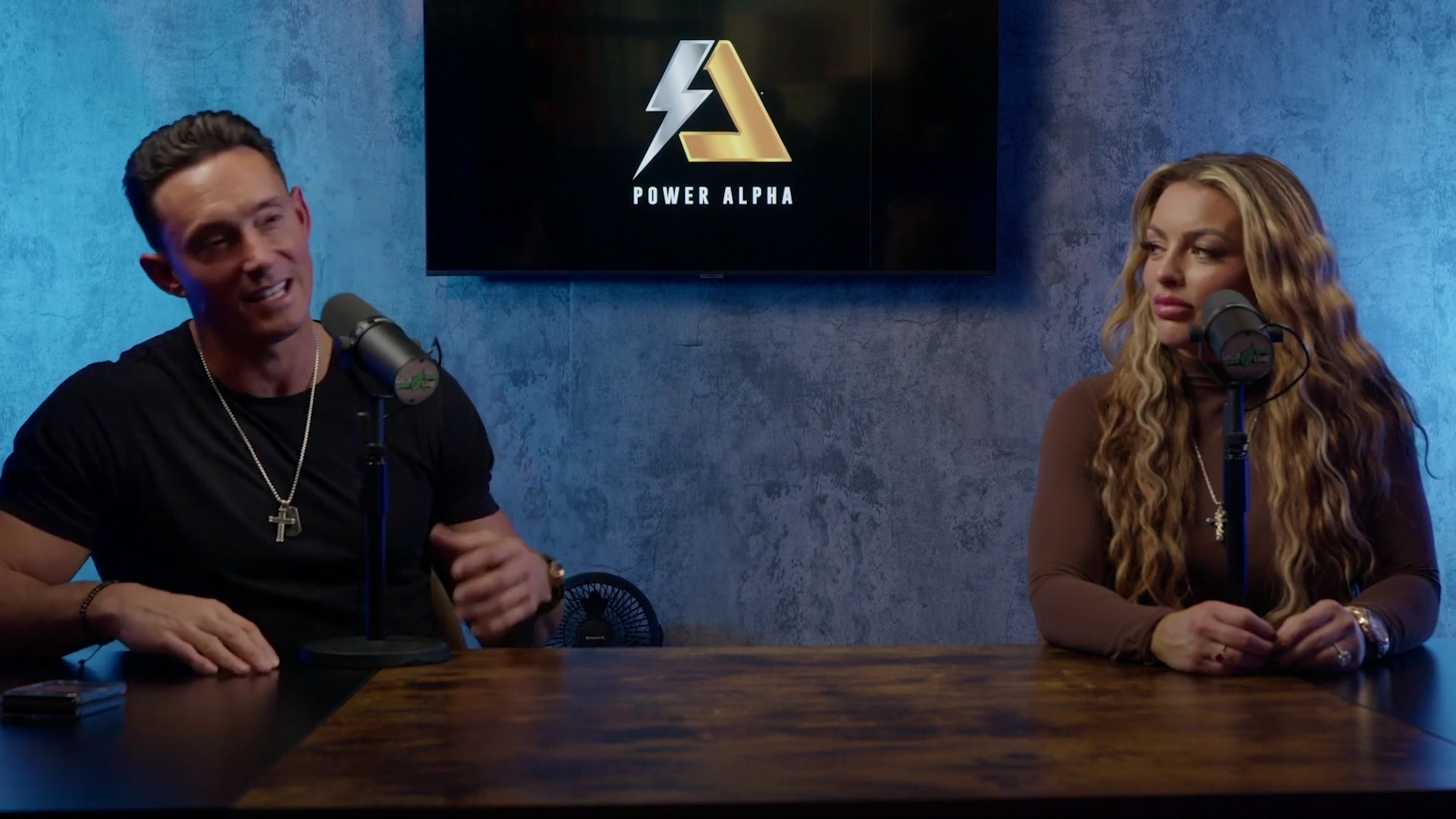 x2mate_com-Ep_9_-_Power_Alphas_Podcast___28Mandy_Saccomanno___Sabby_Piscitelli29-281080p29_mp41900.jpg