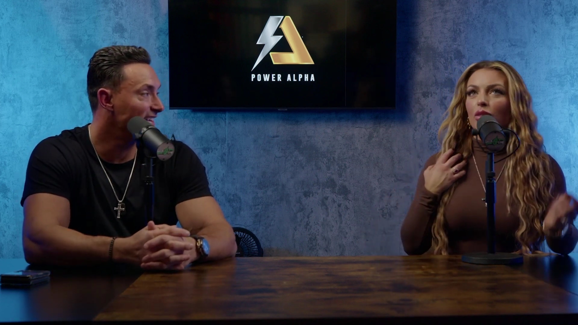 x2mate_com-Ep_9_-_Power_Alphas_Podcast___28Mandy_Saccomanno___Sabby_Piscitelli29-281080p29_mp41911.jpg