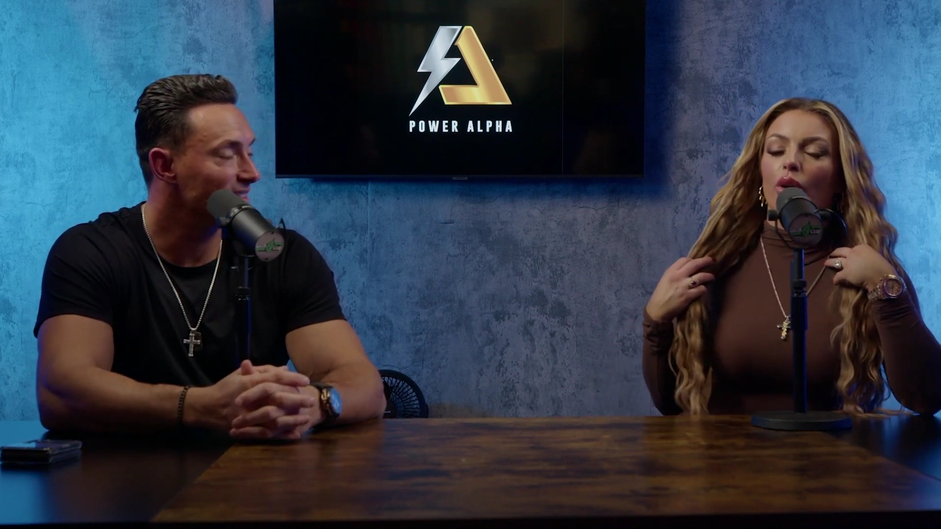 x2mate_com-Ep_9_-_Power_Alphas_Podcast___28Mandy_Saccomanno___Sabby_Piscitelli29-281080p29_mp41912.jpg