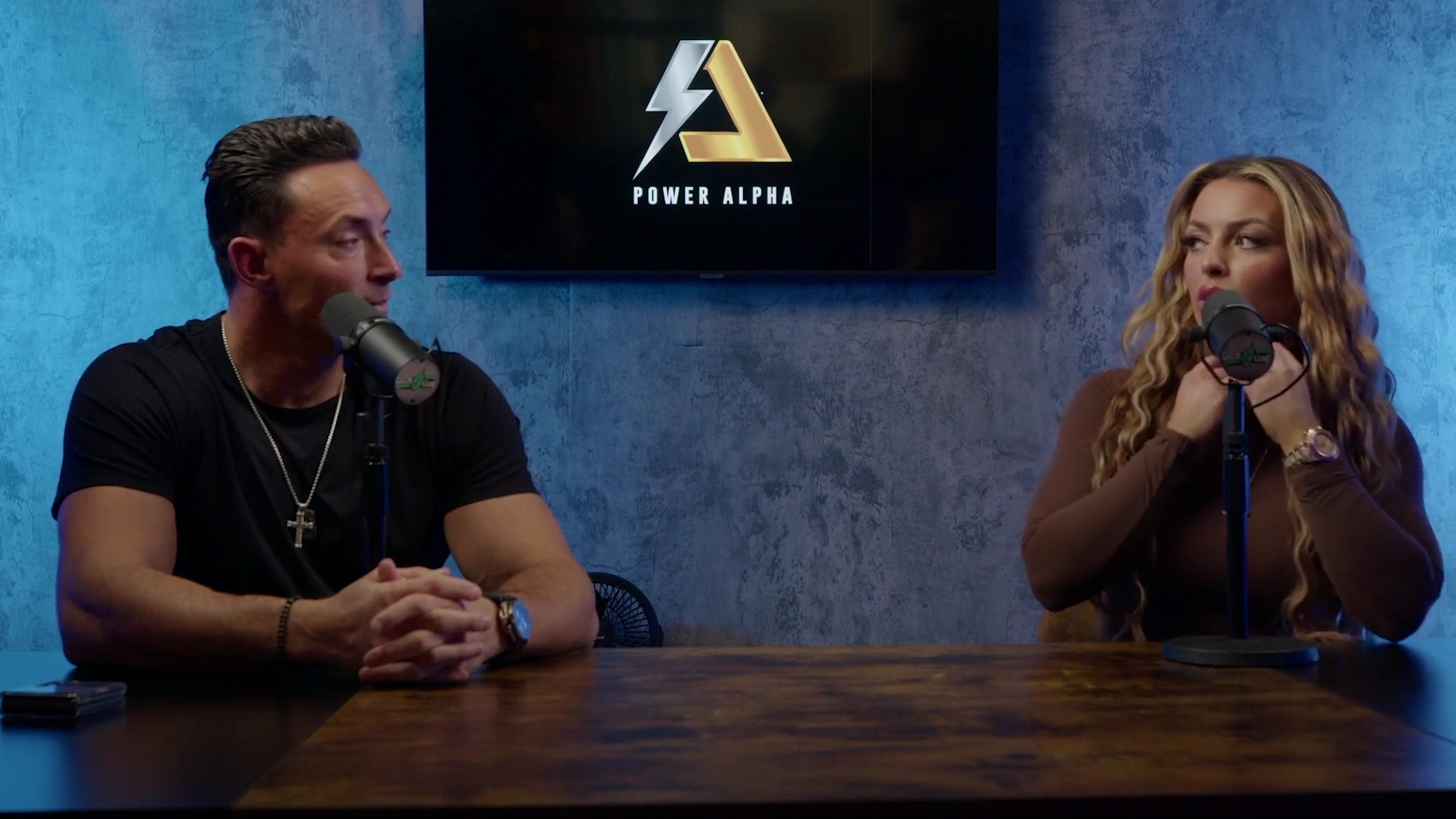 x2mate_com-Ep_9_-_Power_Alphas_Podcast___28Mandy_Saccomanno___Sabby_Piscitelli29-281080p29_mp41914.jpg
