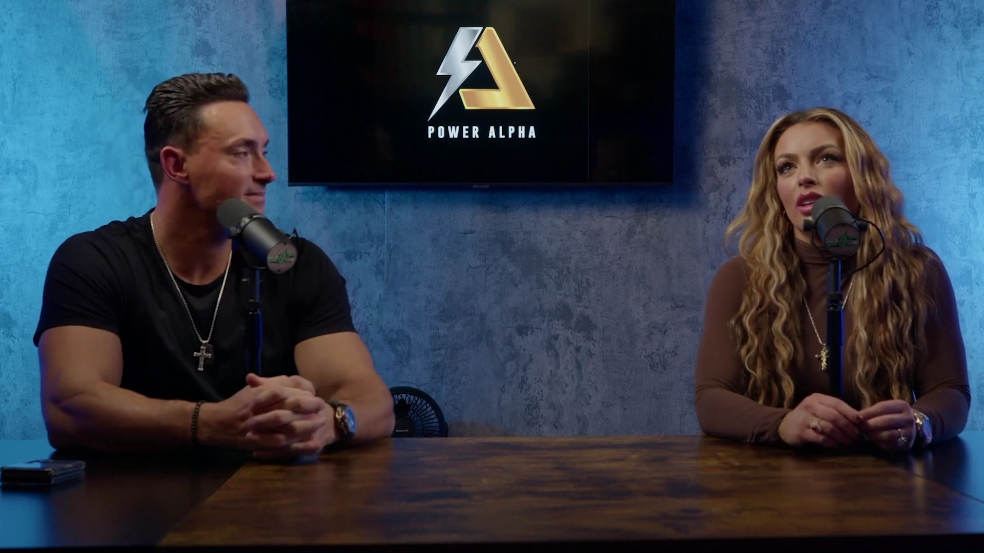 x2mate_com-Ep_9_-_Power_Alphas_Podcast___28Mandy_Saccomanno___Sabby_Piscitelli29-281080p29_mp41949.jpg