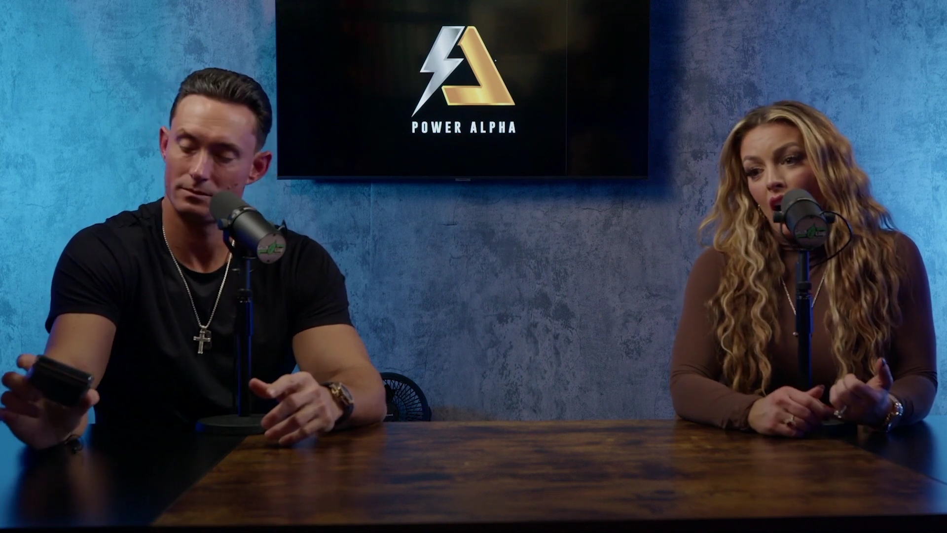 x2mate_com-Ep_9_-_Power_Alphas_Podcast___28Mandy_Saccomanno___Sabby_Piscitelli29-281080p29_mp41956.jpg