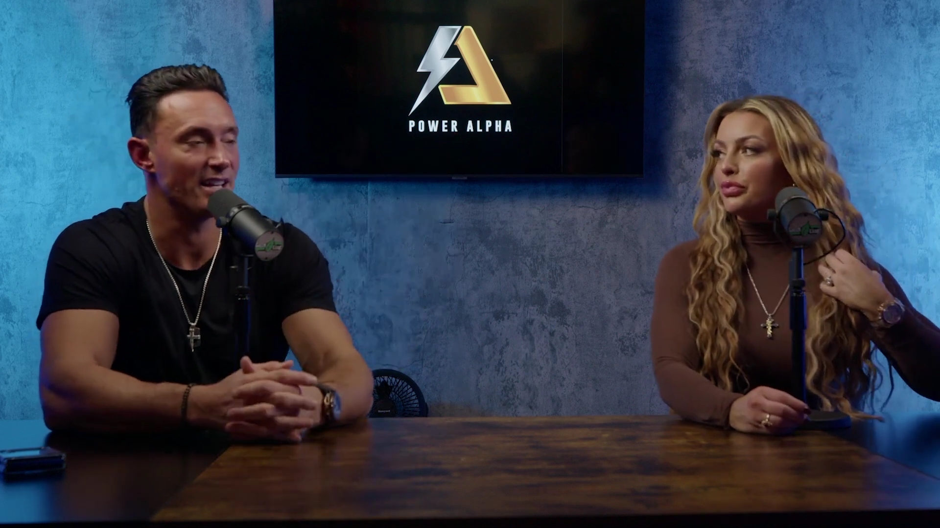 x2mate_com-Ep_9_-_Power_Alphas_Podcast___28Mandy_Saccomanno___Sabby_Piscitelli29-281080p29_mp41970.jpg