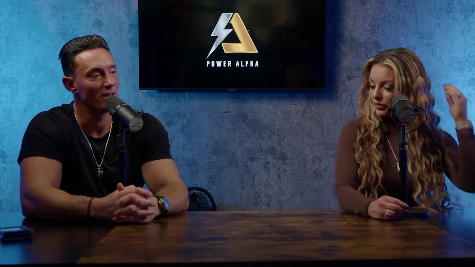 x2mate_com-Ep_9_-_Power_Alphas_Podcast___28Mandy_Saccomanno___Sabby_Piscitelli29-281080p29_mp41972.jpg