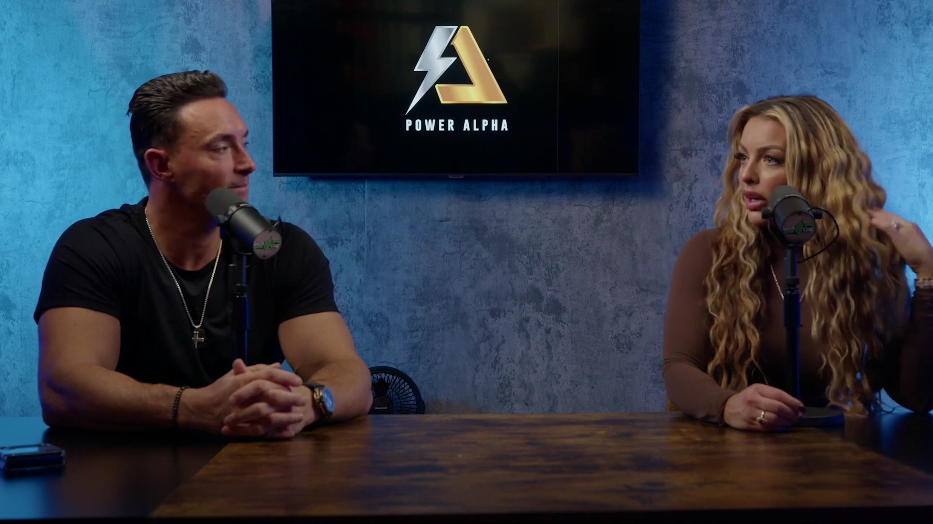 x2mate_com-Ep_9_-_Power_Alphas_Podcast___28Mandy_Saccomanno___Sabby_Piscitelli29-281080p29_mp41974.jpg