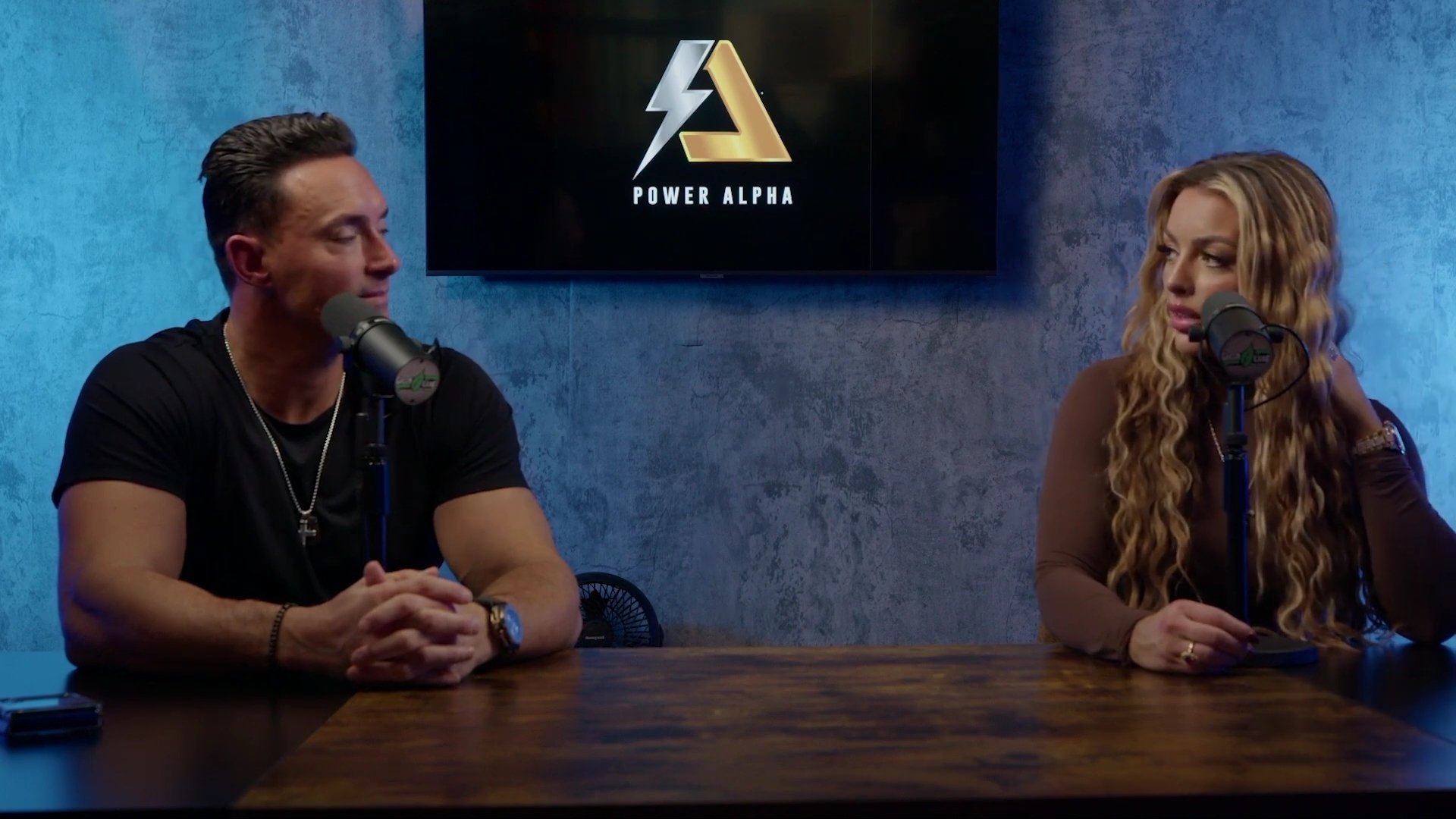 x2mate_com-Ep_9_-_Power_Alphas_Podcast___28Mandy_Saccomanno___Sabby_Piscitelli29-281080p29_mp41977.jpg