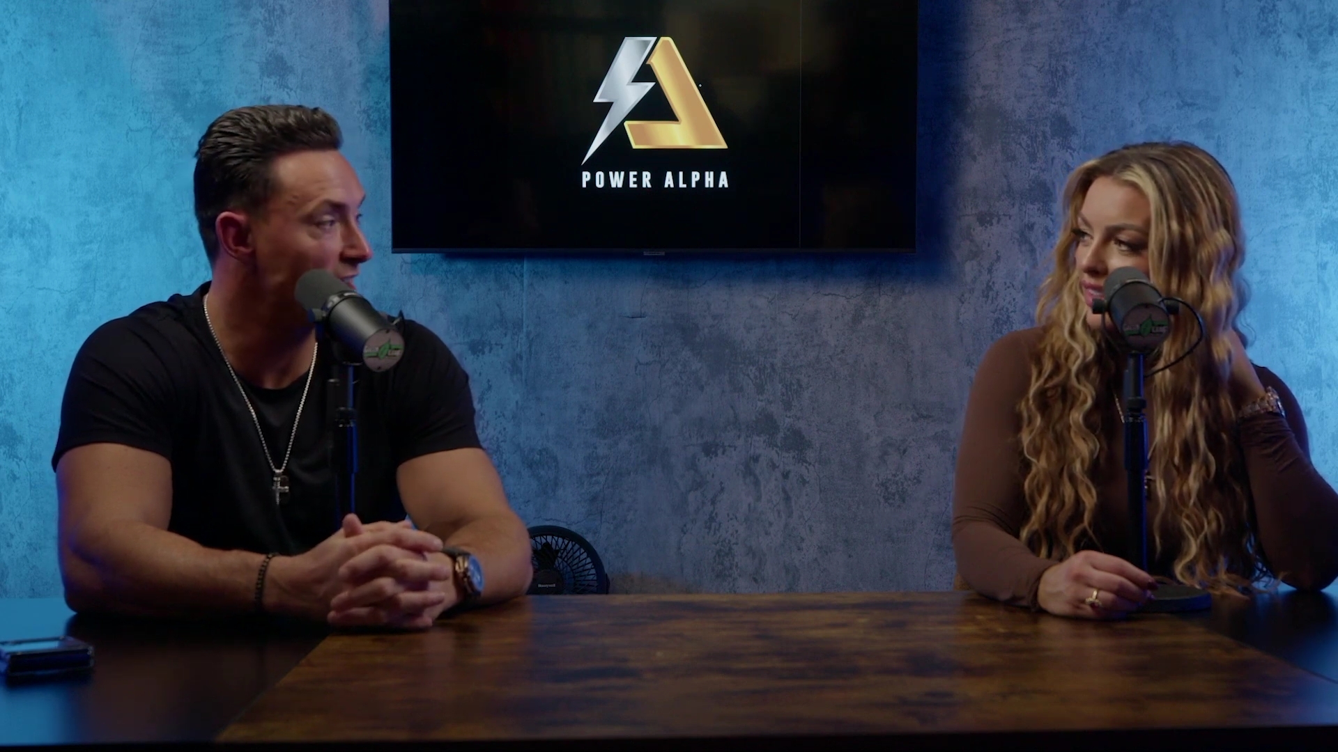 x2mate_com-Ep_9_-_Power_Alphas_Podcast___28Mandy_Saccomanno___Sabby_Piscitelli29-281080p29_mp41981.jpg