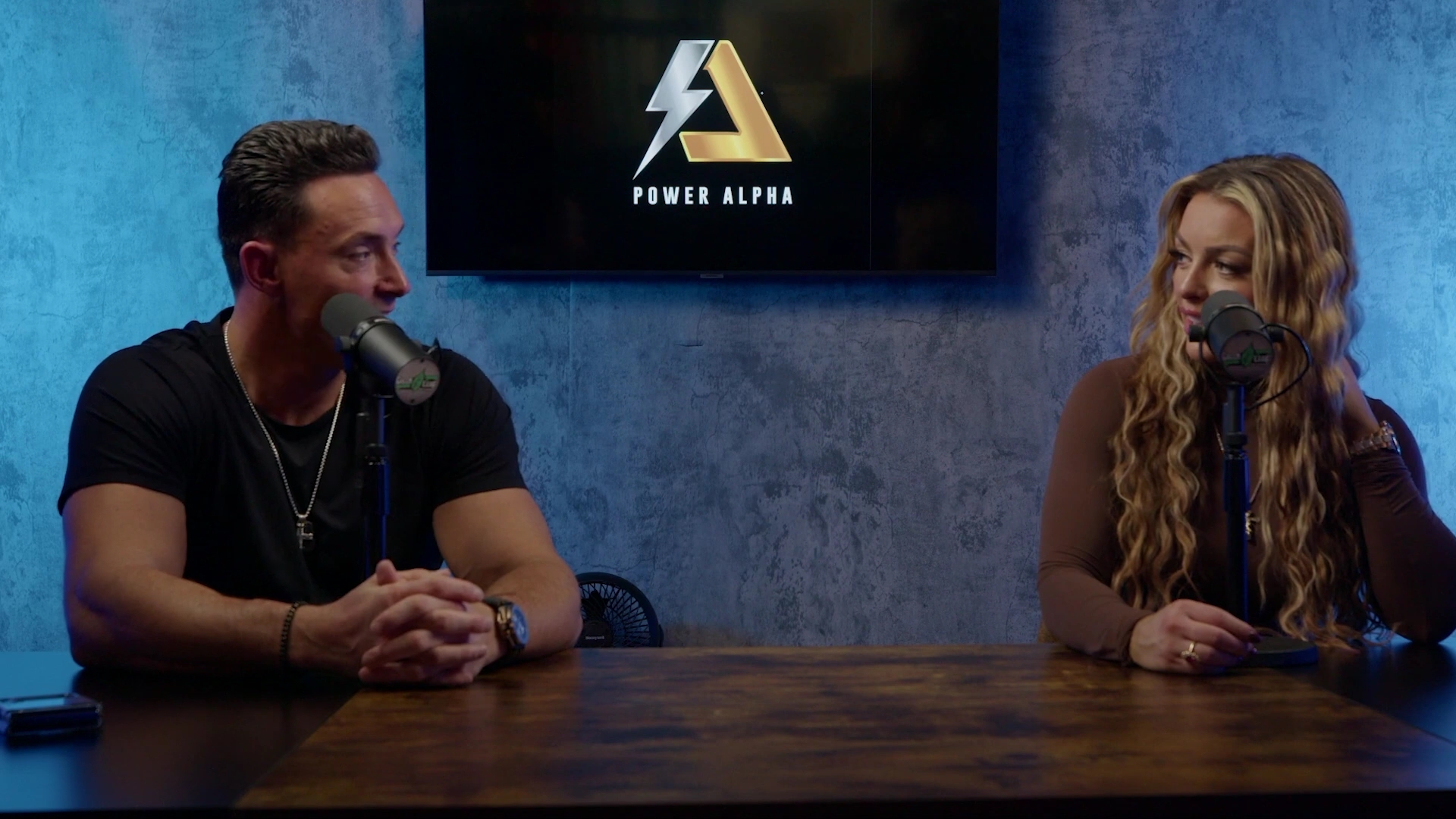 x2mate_com-Ep_9_-_Power_Alphas_Podcast___28Mandy_Saccomanno___Sabby_Piscitelli29-281080p29_mp41983.jpg