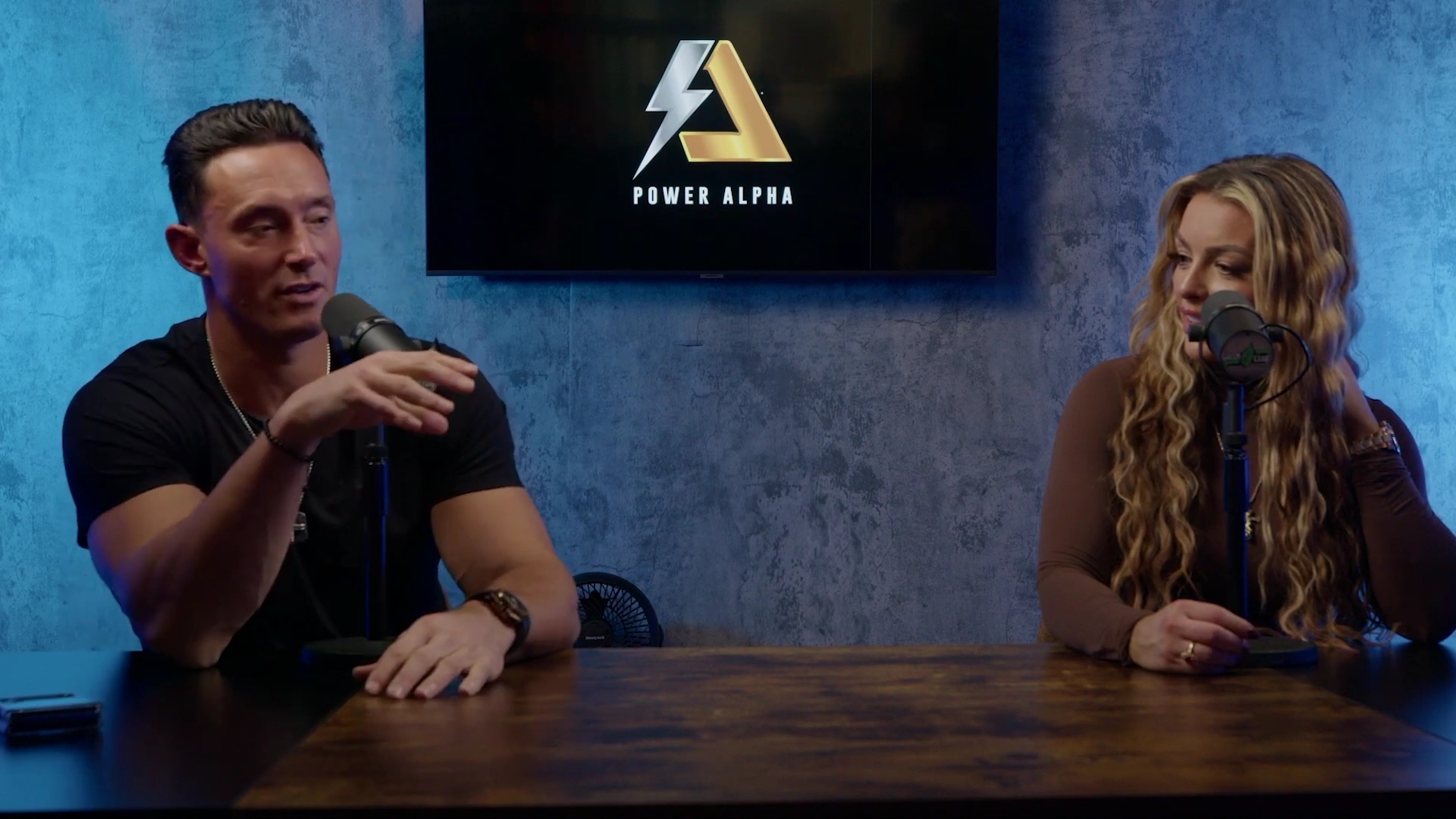 x2mate_com-Ep_9_-_Power_Alphas_Podcast___28Mandy_Saccomanno___Sabby_Piscitelli29-281080p29_mp41984.jpg