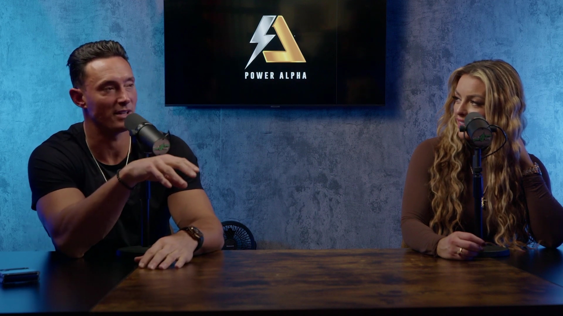 x2mate_com-Ep_9_-_Power_Alphas_Podcast___28Mandy_Saccomanno___Sabby_Piscitelli29-281080p29_mp41985.jpg
