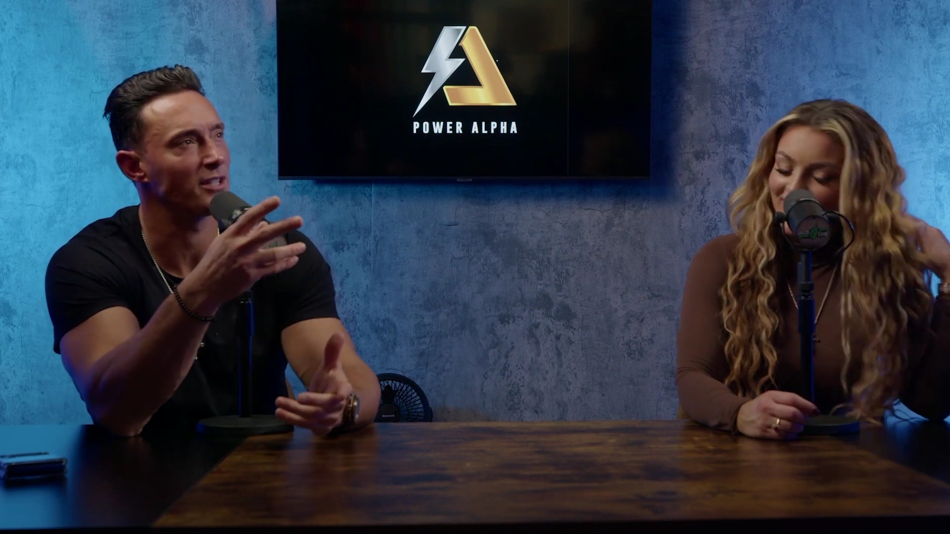 x2mate_com-Ep_9_-_Power_Alphas_Podcast___28Mandy_Saccomanno___Sabby_Piscitelli29-281080p29_mp41986.jpg