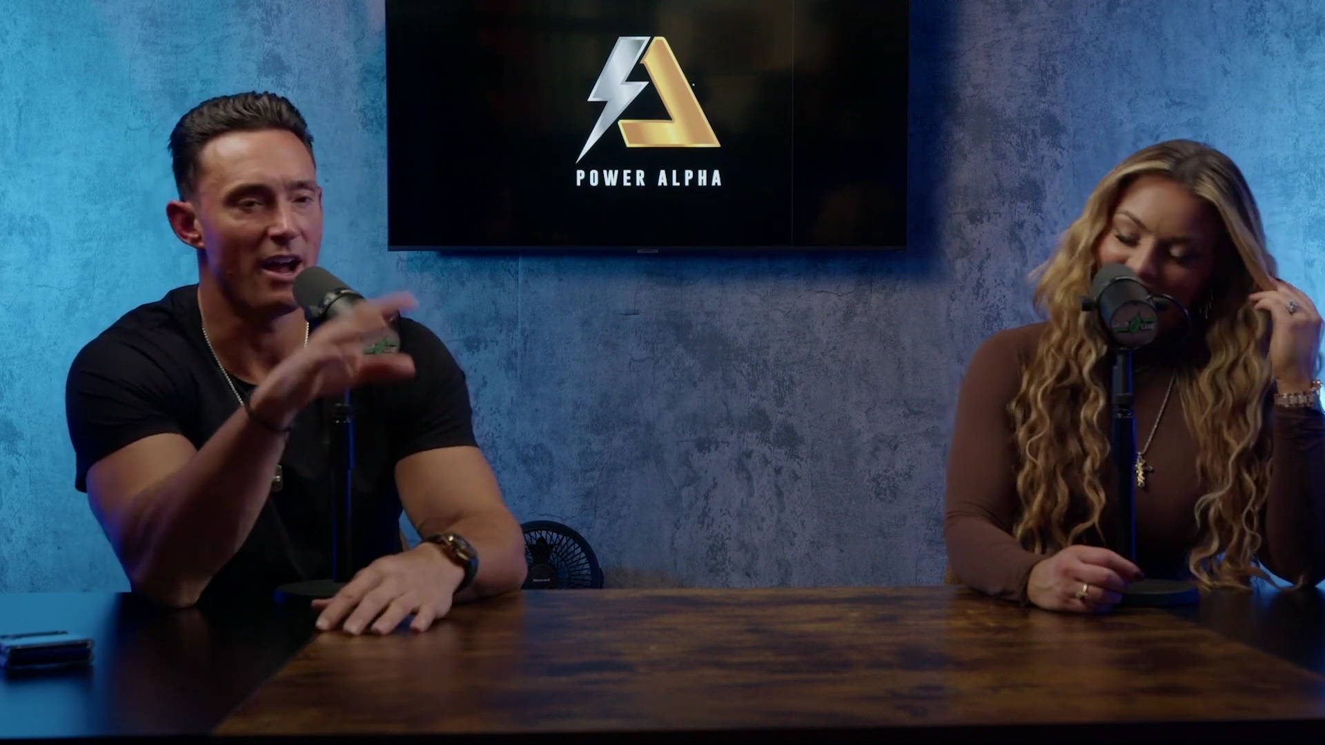 x2mate_com-Ep_9_-_Power_Alphas_Podcast___28Mandy_Saccomanno___Sabby_Piscitelli29-281080p29_mp41987.jpg