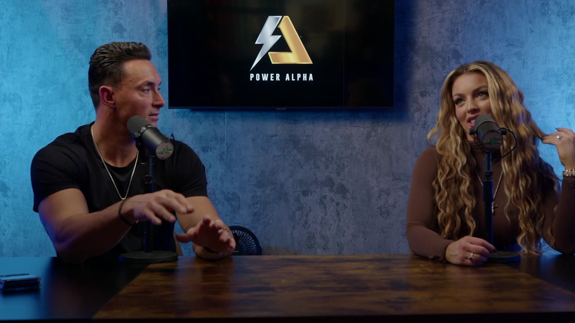 x2mate_com-Ep_9_-_Power_Alphas_Podcast___28Mandy_Saccomanno___Sabby_Piscitelli29-281080p29_mp41994.jpg