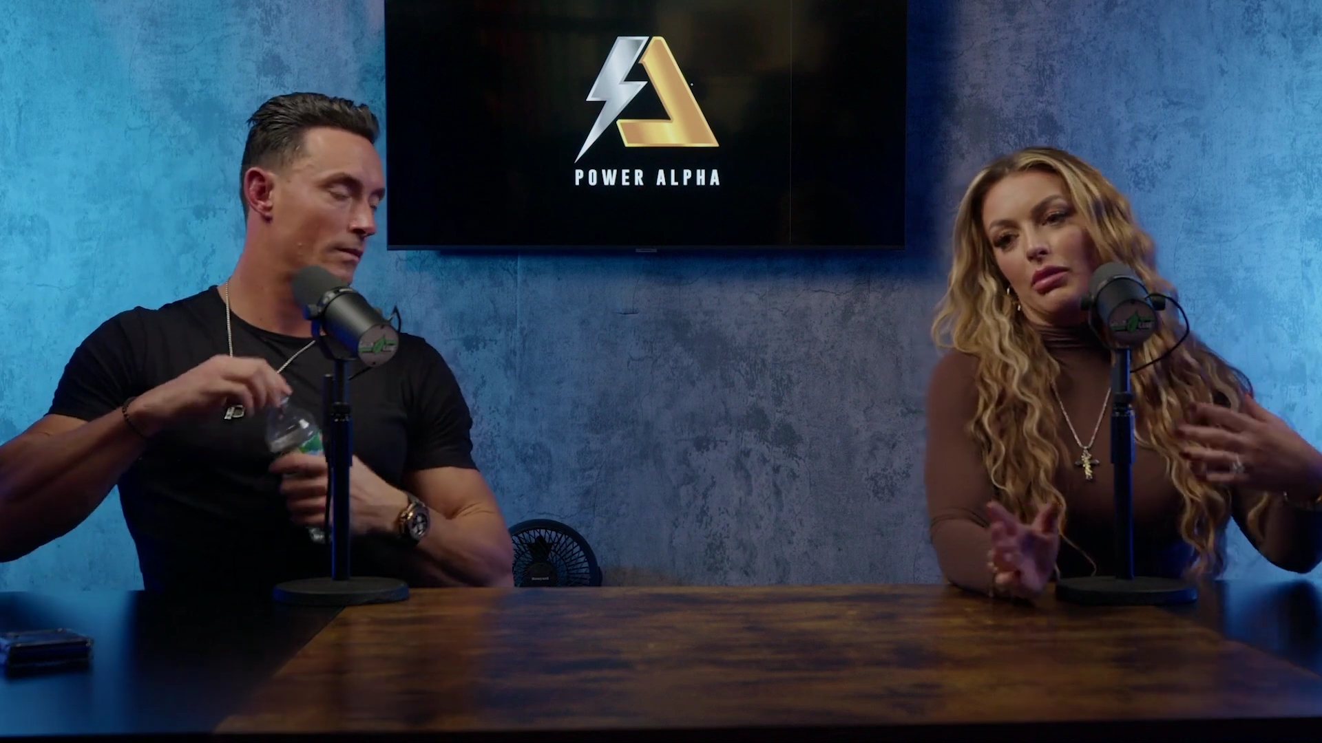 x2mate_com-Ep_9_-_Power_Alphas_Podcast___28Mandy_Saccomanno___Sabby_Piscitelli29-281080p29_mp42003.jpg