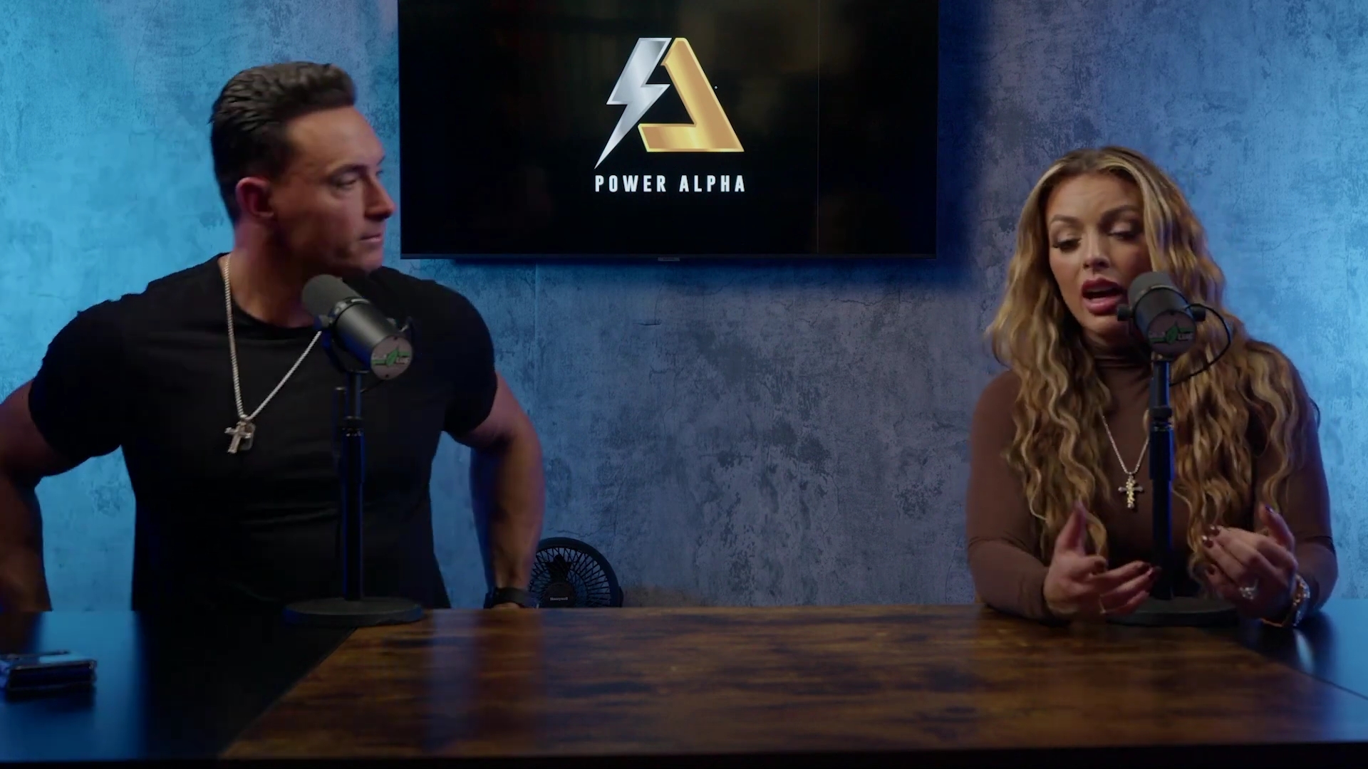 x2mate_com-Ep_9_-_Power_Alphas_Podcast___28Mandy_Saccomanno___Sabby_Piscitelli29-281080p29_mp42010.jpg