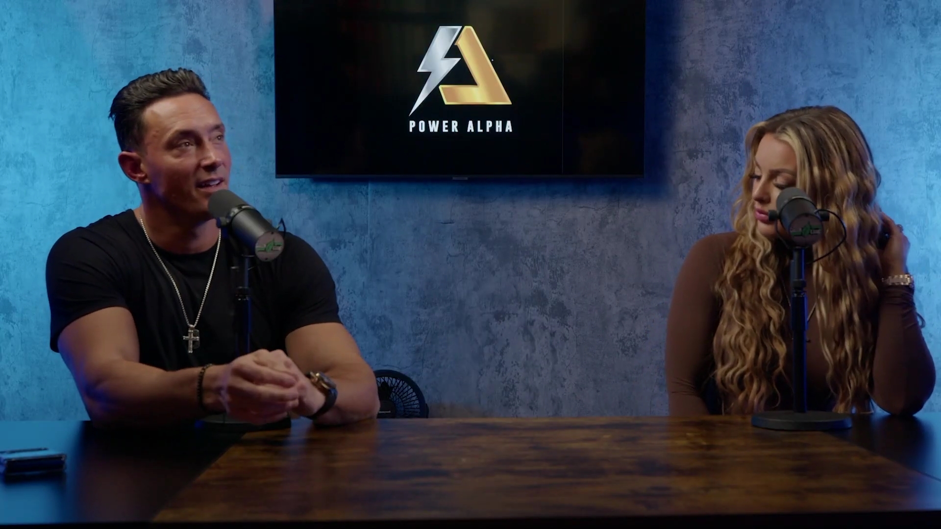 x2mate_com-Ep_9_-_Power_Alphas_Podcast___28Mandy_Saccomanno___Sabby_Piscitelli29-281080p29_mp42035.jpg