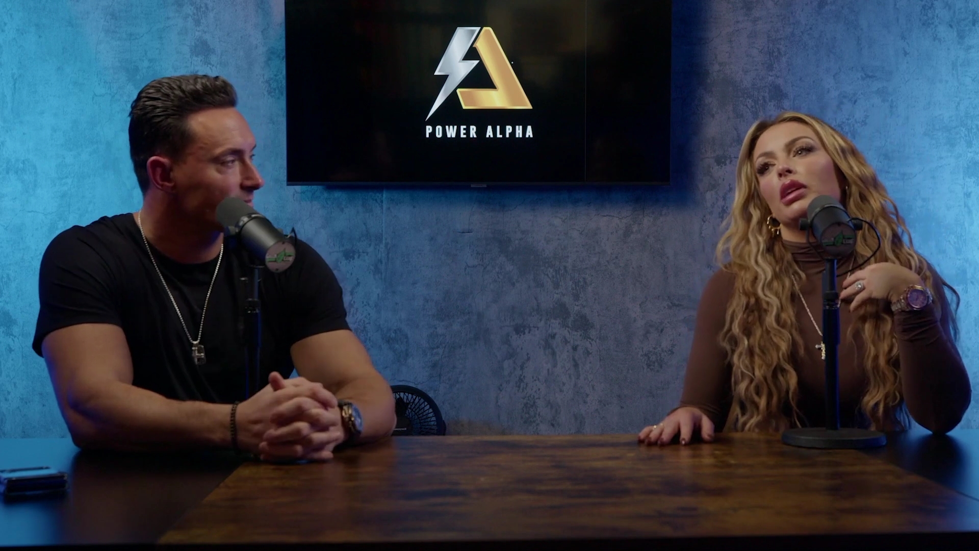 x2mate_com-Ep_9_-_Power_Alphas_Podcast___28Mandy_Saccomanno___Sabby_Piscitelli29-281080p29_mp42047.jpg