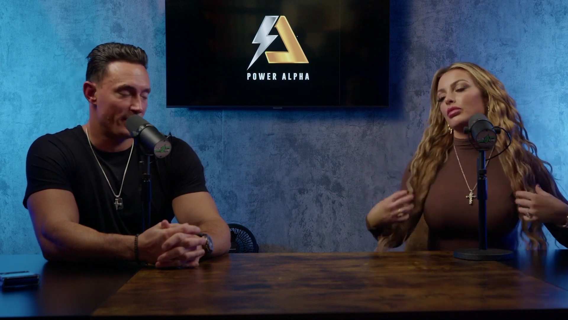x2mate_com-Ep_9_-_Power_Alphas_Podcast___28Mandy_Saccomanno___Sabby_Piscitelli29-281080p29_mp42058.jpg