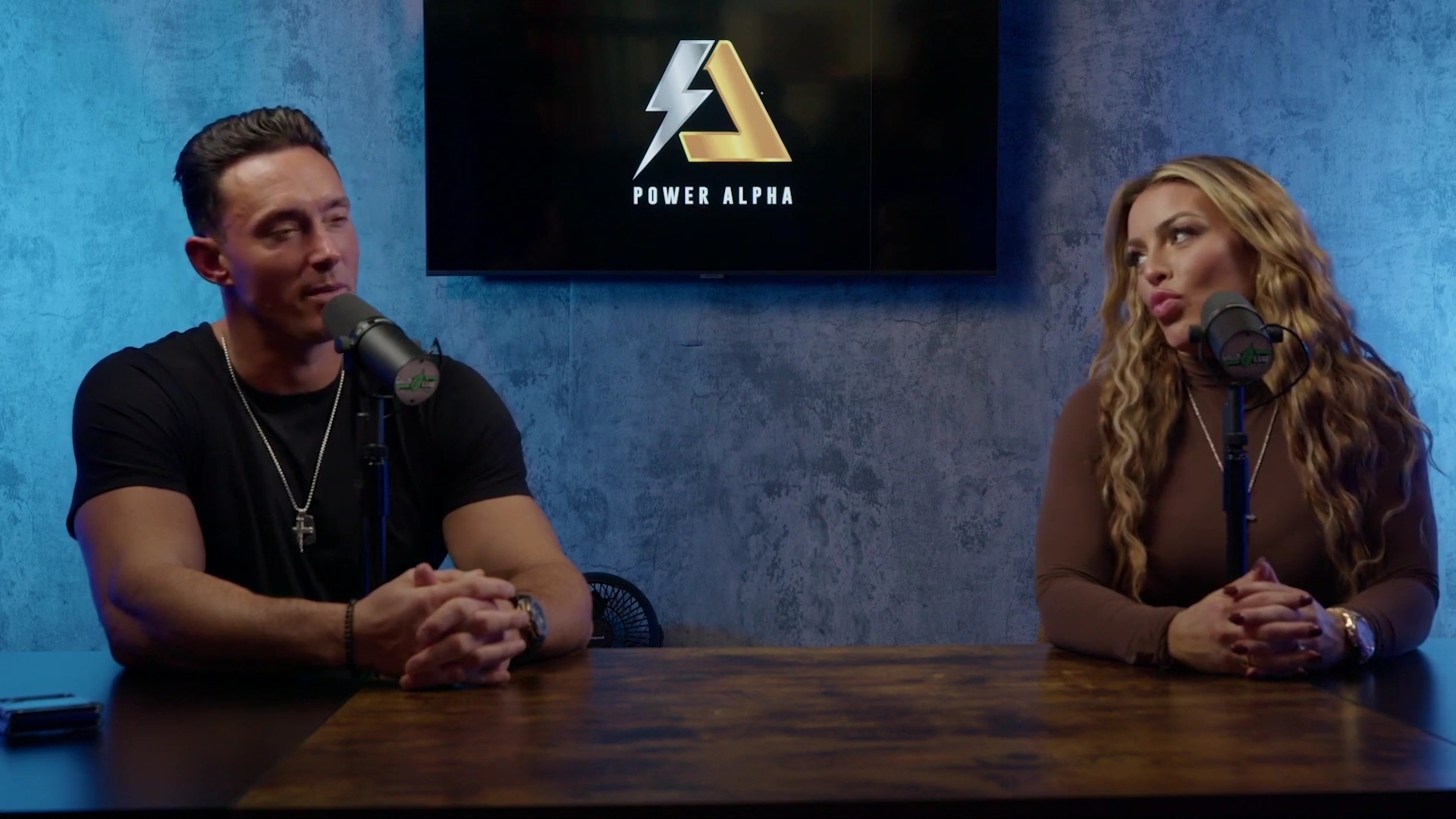 x2mate_com-Ep_9_-_Power_Alphas_Podcast___28Mandy_Saccomanno___Sabby_Piscitelli29-281080p29_mp42064.jpg