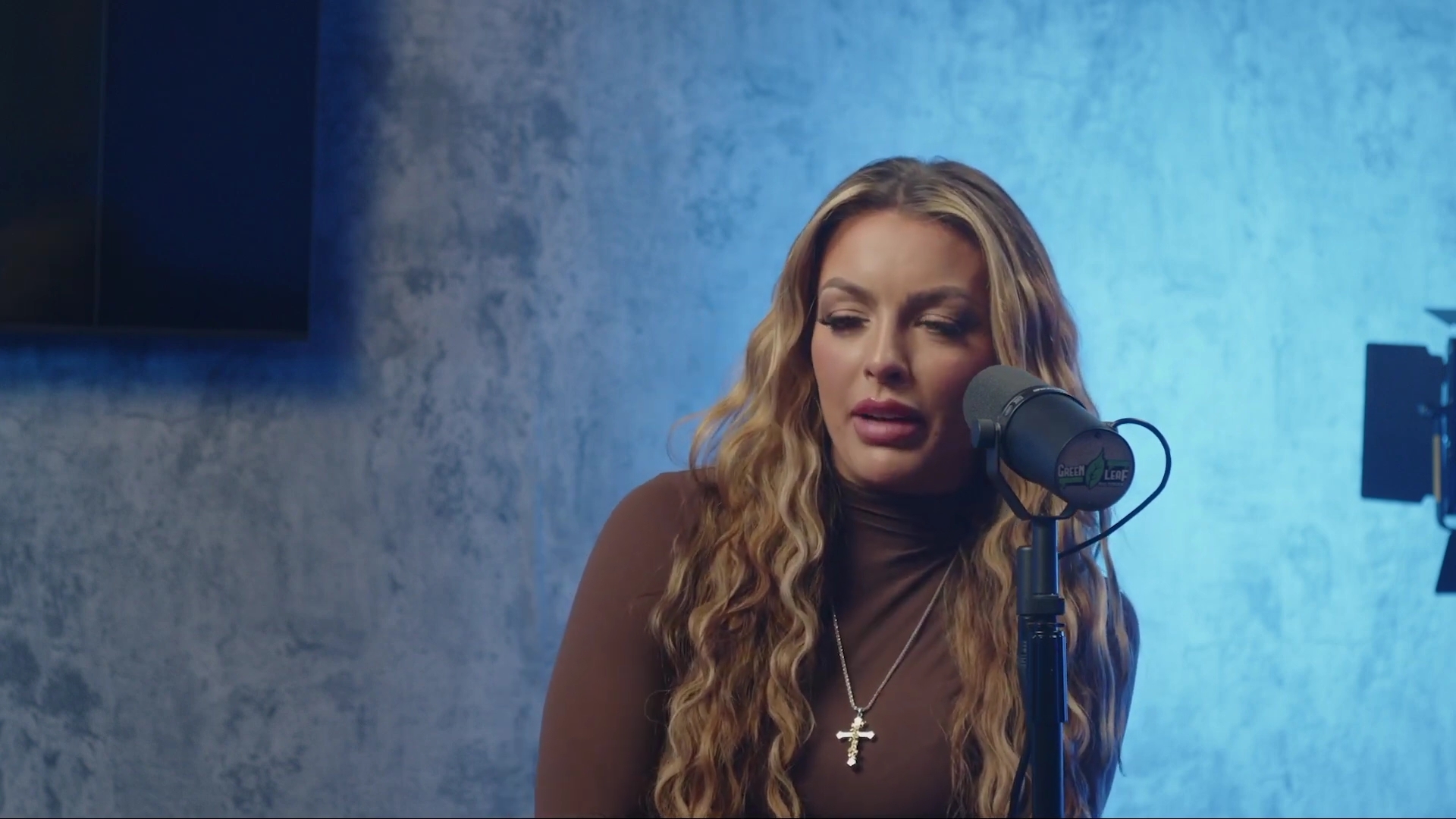 x2mate_com-Ep_9_-_Power_Alphas_Podcast___28Mandy_Saccomanno___Sabby_Piscitelli29-281080p29_mp42164.jpg