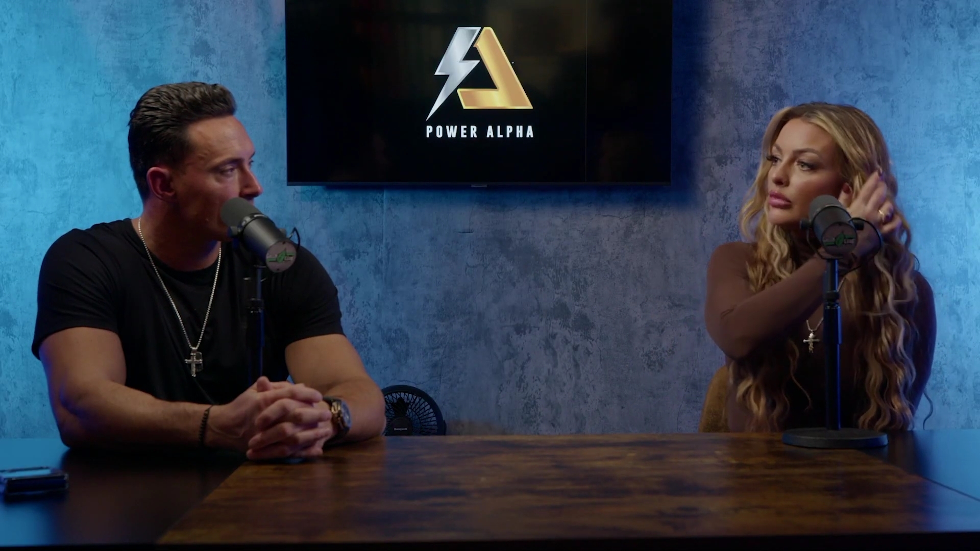 x2mate_com-Ep_9_-_Power_Alphas_Podcast___28Mandy_Saccomanno___Sabby_Piscitelli29-281080p29_mp42198.jpg