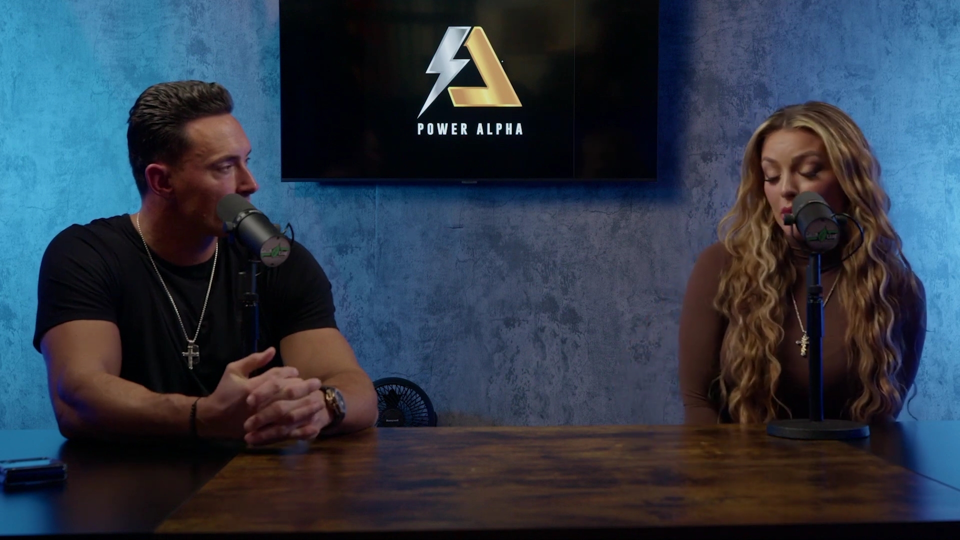 x2mate_com-Ep_9_-_Power_Alphas_Podcast___28Mandy_Saccomanno___Sabby_Piscitelli29-281080p29_mp42201.jpg