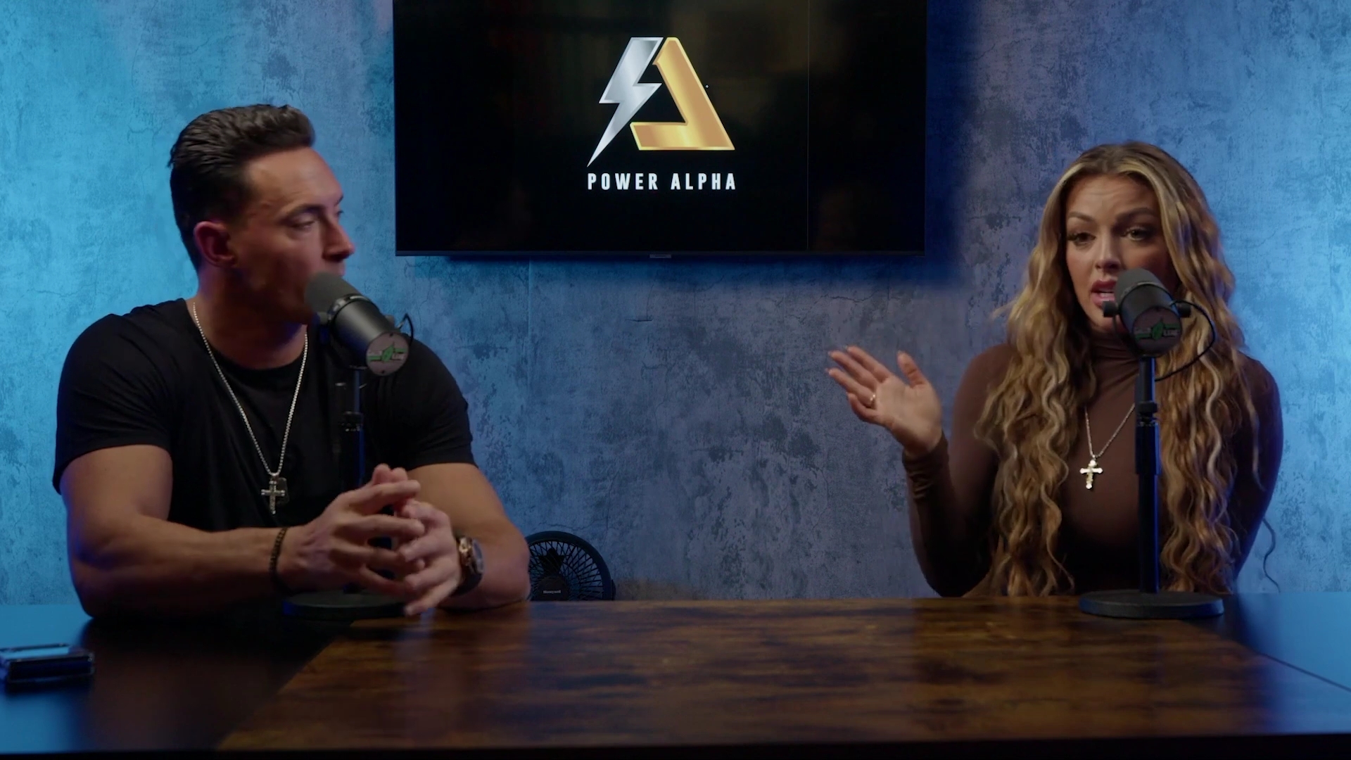 x2mate_com-Ep_9_-_Power_Alphas_Podcast___28Mandy_Saccomanno___Sabby_Piscitelli29-281080p29_mp42204.jpg