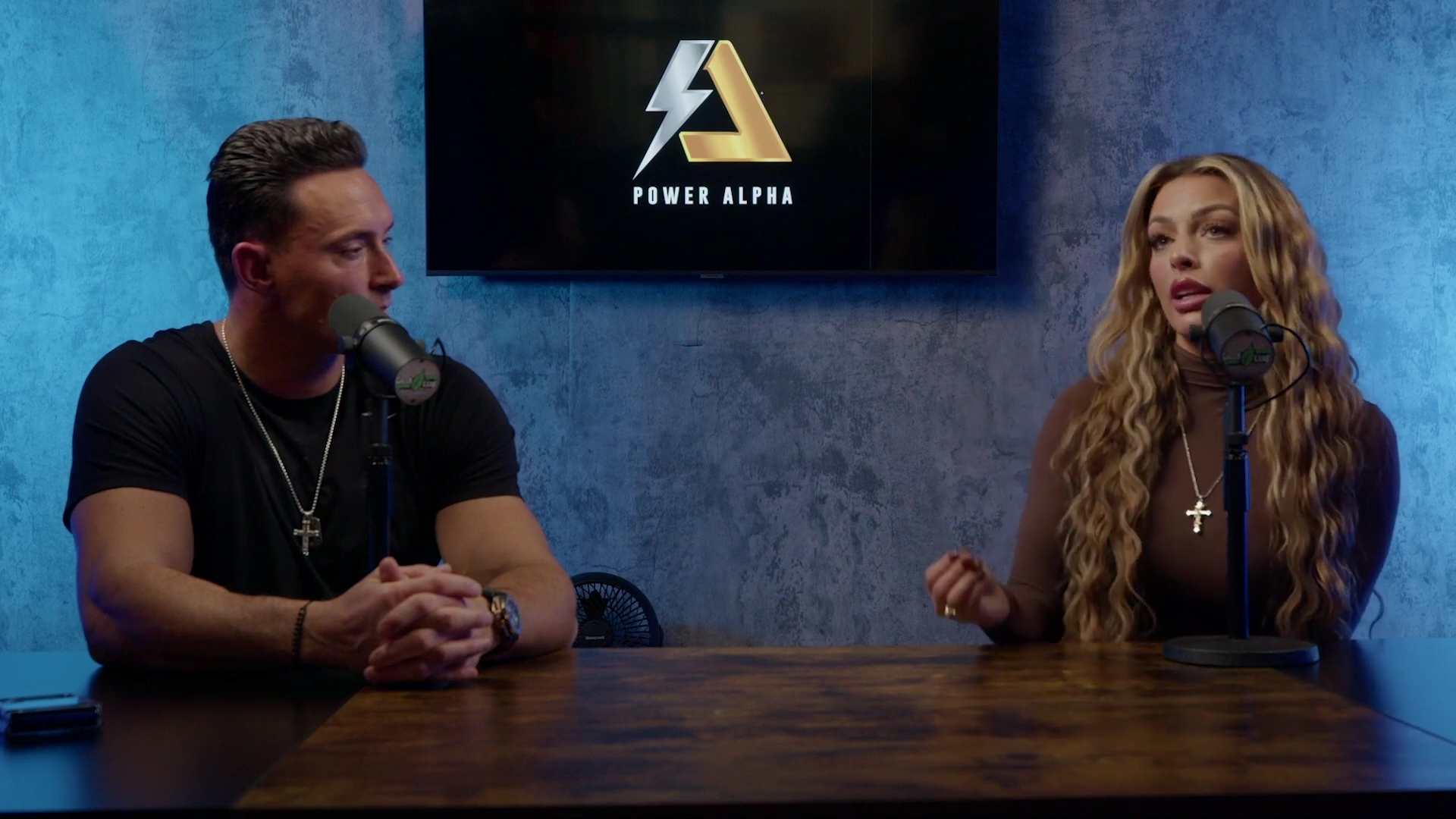 x2mate_com-Ep_9_-_Power_Alphas_Podcast___28Mandy_Saccomanno___Sabby_Piscitelli29-281080p29_mp42215.jpg
