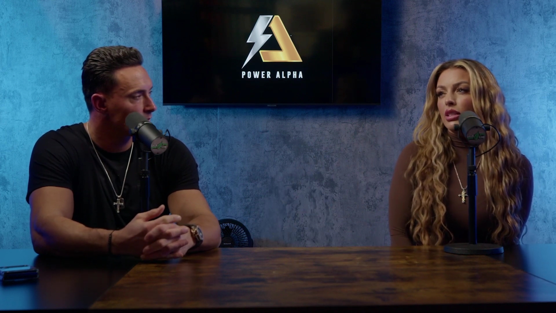 x2mate_com-Ep_9_-_Power_Alphas_Podcast___28Mandy_Saccomanno___Sabby_Piscitelli29-281080p29_mp42228.jpg