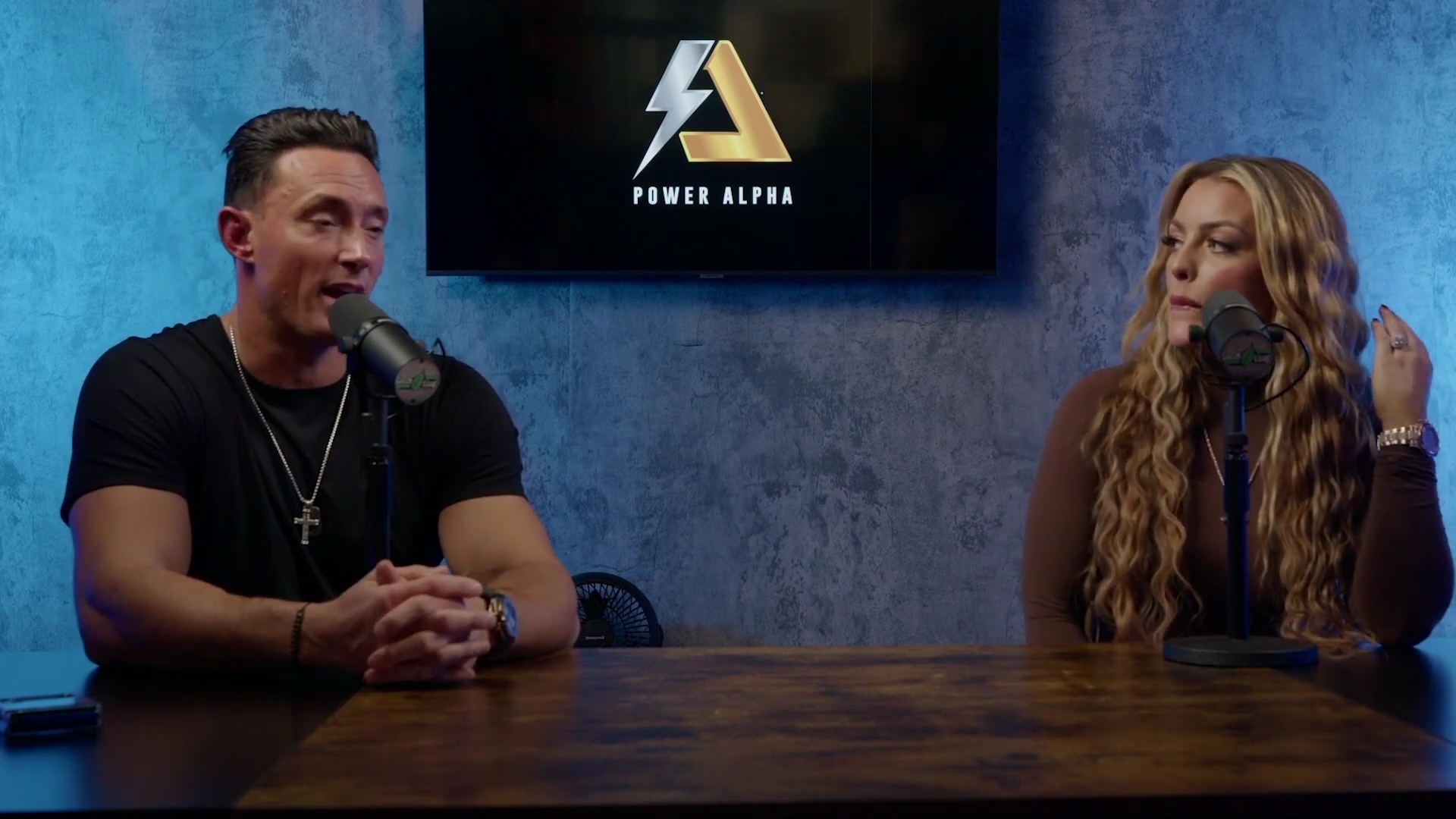 x2mate_com-Ep_9_-_Power_Alphas_Podcast___28Mandy_Saccomanno___Sabby_Piscitelli29-281080p29_mp42238.jpg