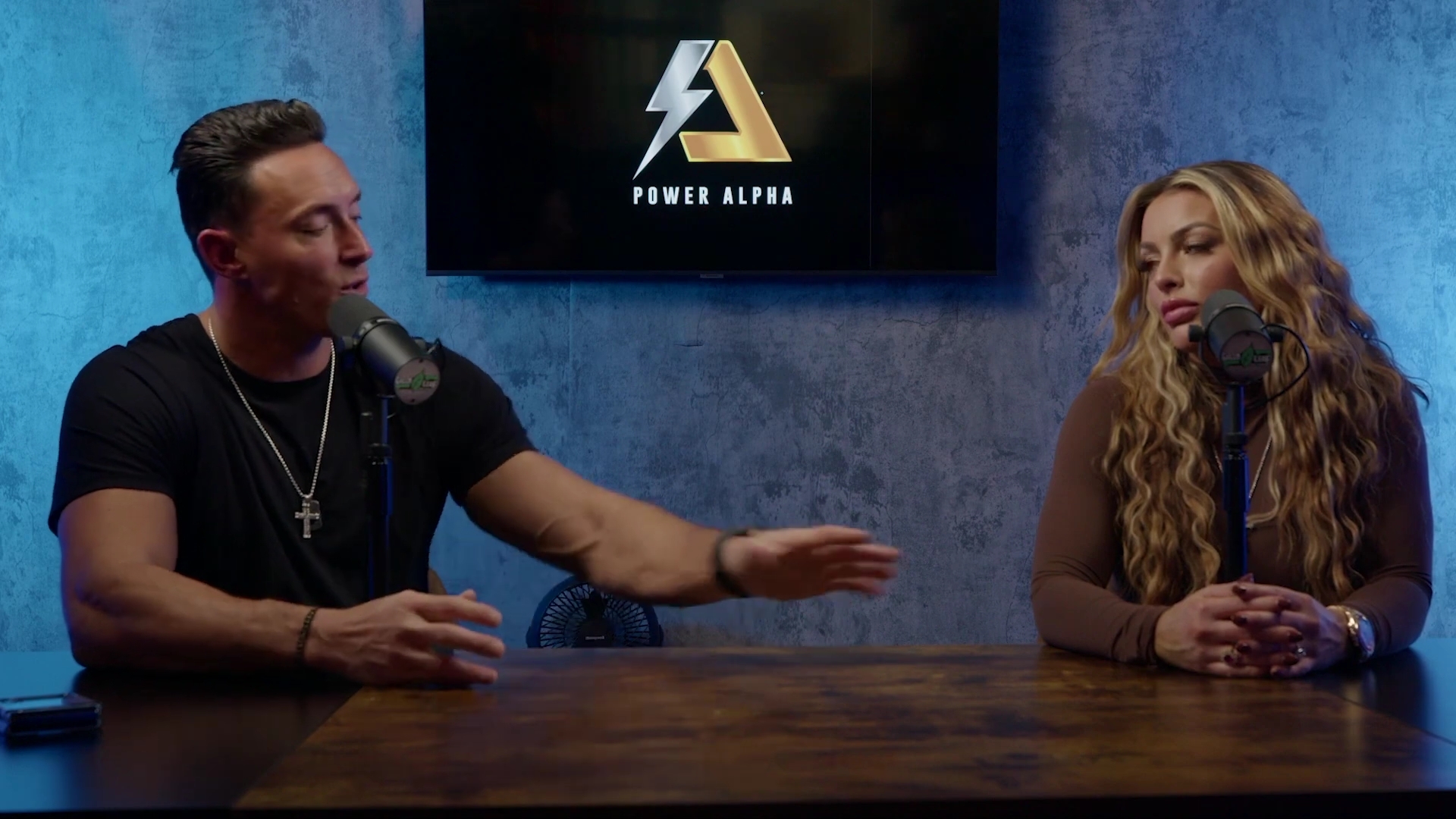 x2mate_com-Ep_9_-_Power_Alphas_Podcast___28Mandy_Saccomanno___Sabby_Piscitelli29-281080p29_mp42332.jpg