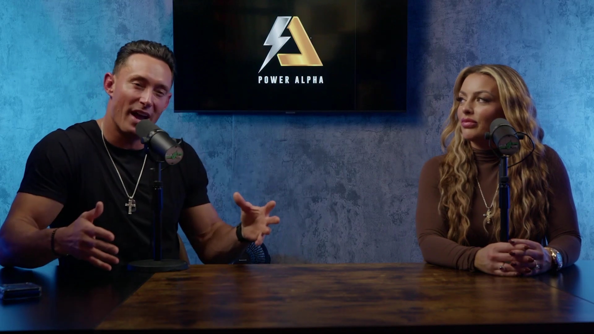 x2mate_com-Ep_9_-_Power_Alphas_Podcast___28Mandy_Saccomanno___Sabby_Piscitelli29-281080p29_mp42348.jpg
