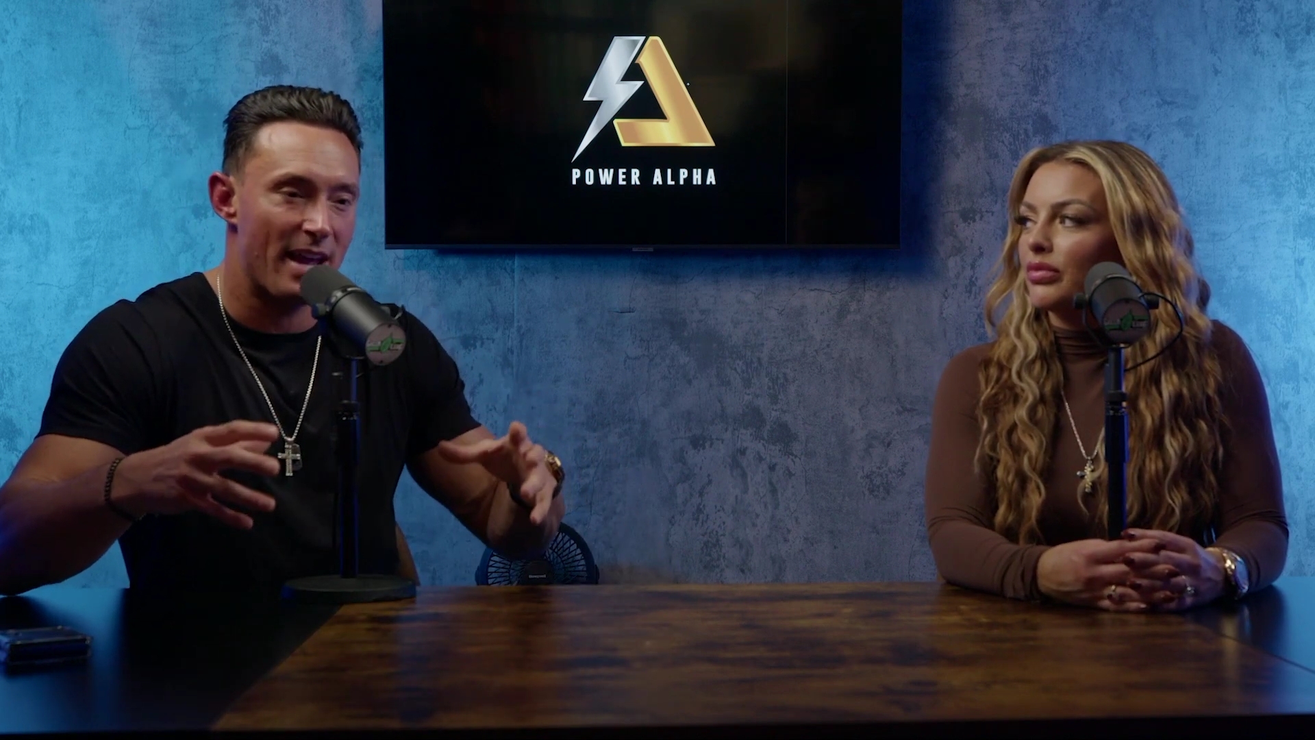 x2mate_com-Ep_9_-_Power_Alphas_Podcast___28Mandy_Saccomanno___Sabby_Piscitelli29-281080p29_mp42355.jpg
