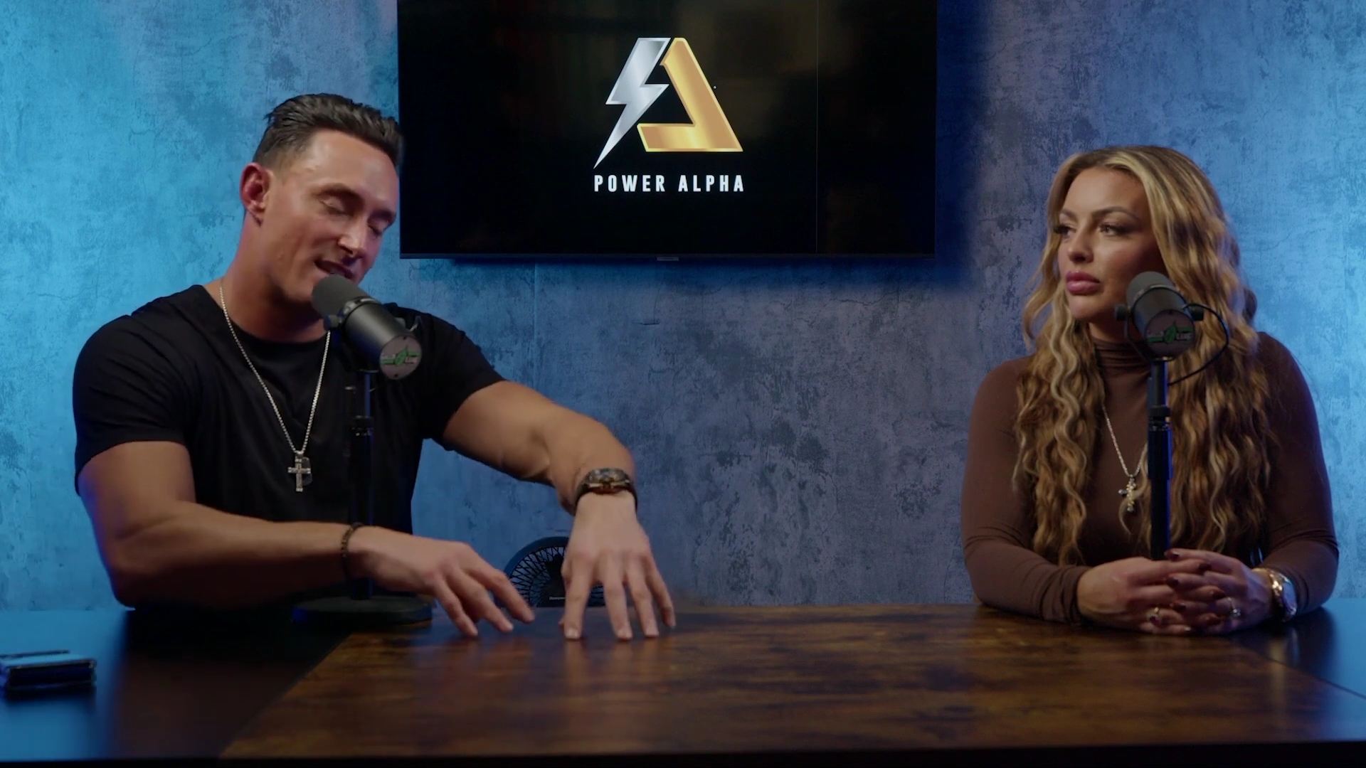 x2mate_com-Ep_9_-_Power_Alphas_Podcast___28Mandy_Saccomanno___Sabby_Piscitelli29-281080p29_mp42356.jpg
