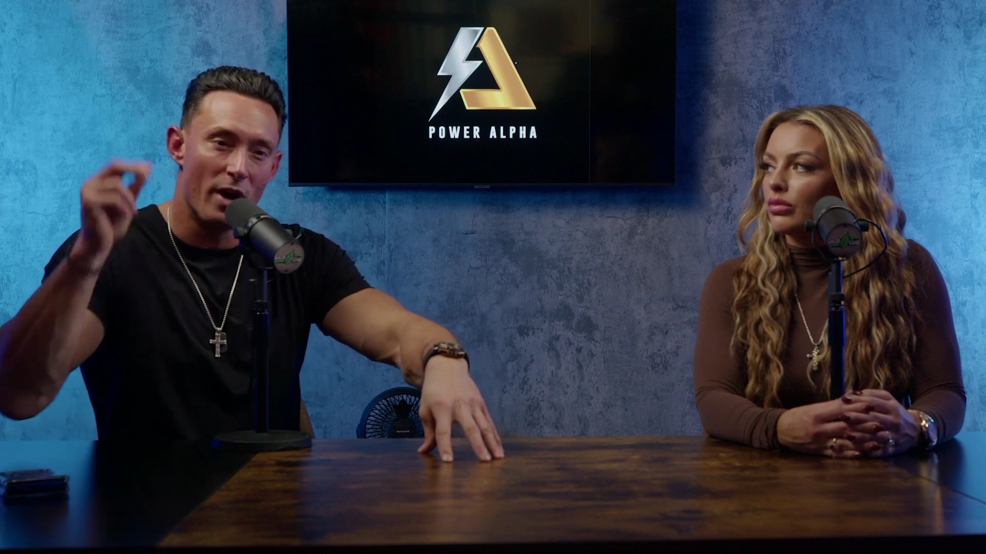 x2mate_com-Ep_9_-_Power_Alphas_Podcast___28Mandy_Saccomanno___Sabby_Piscitelli29-281080p29_mp42361.jpg